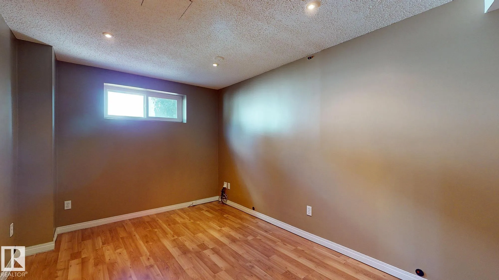 218 GREENWOOD Drive