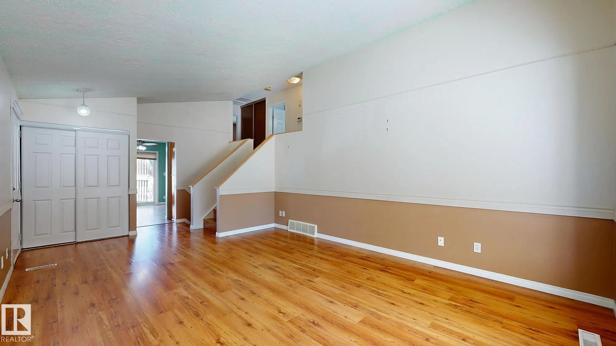 218 GREENWOOD Drive