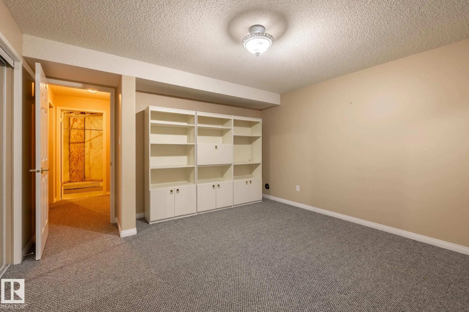 201 BOTHWELL Drive
