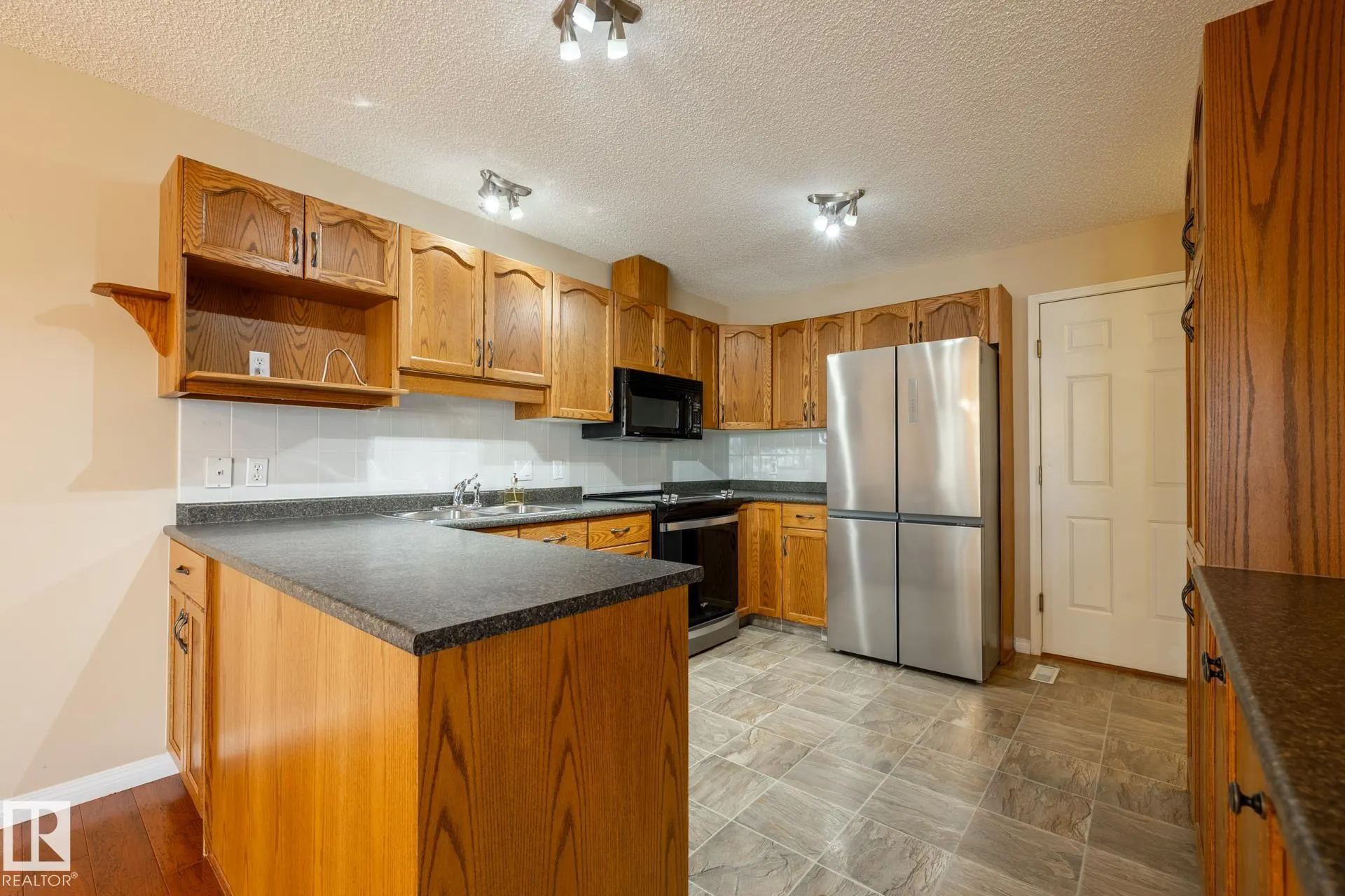 201 BOTHWELL Drive