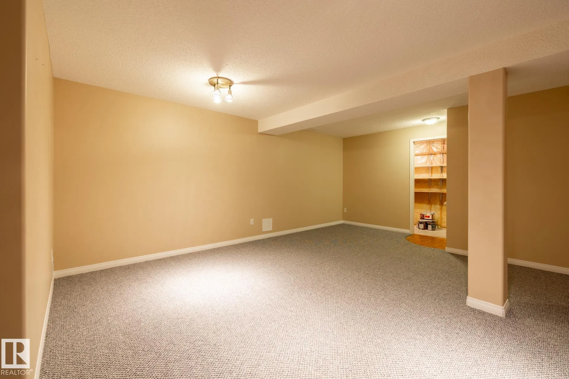 201 BOTHWELL Drive