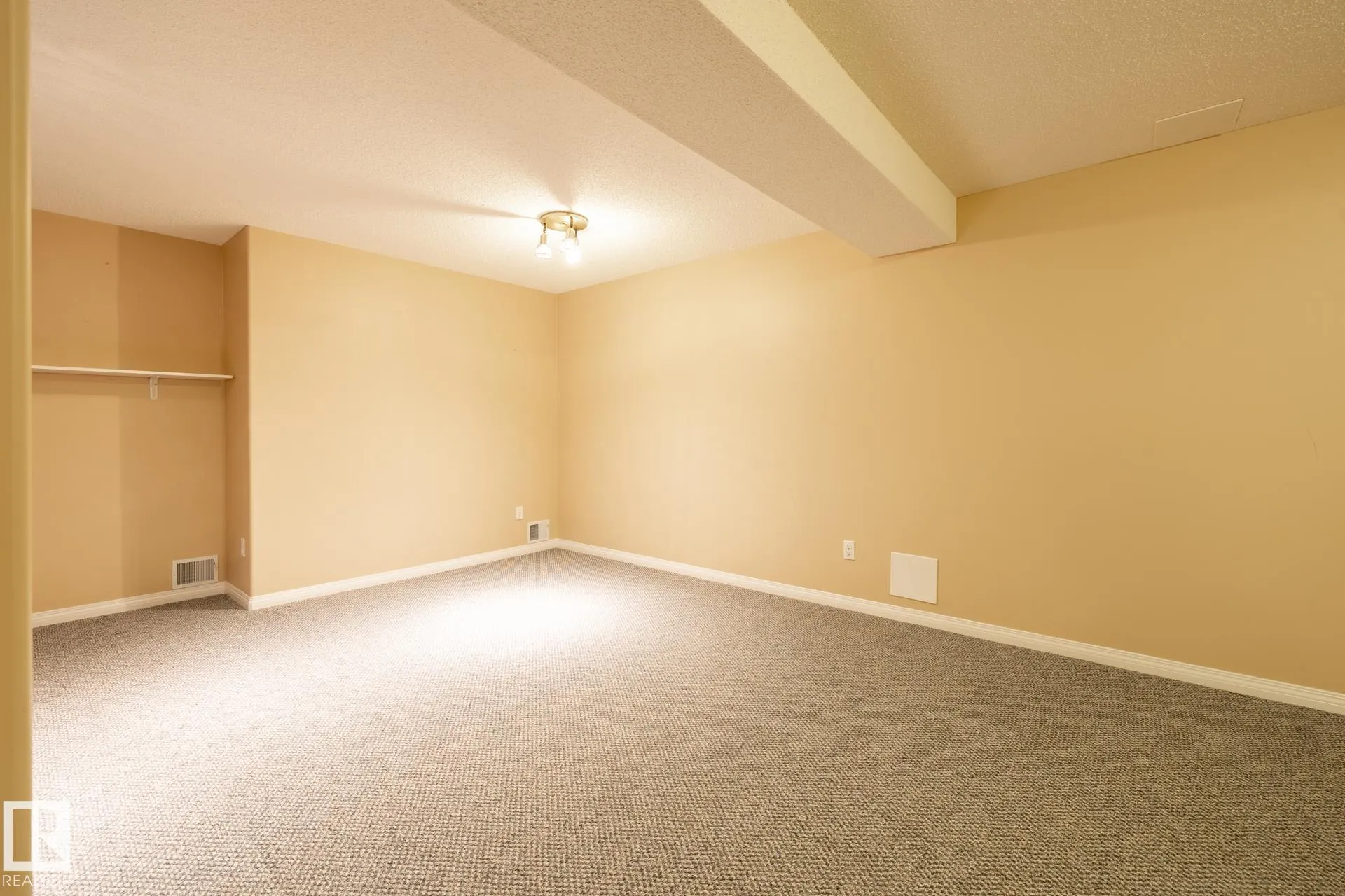 201 BOTHWELL Drive