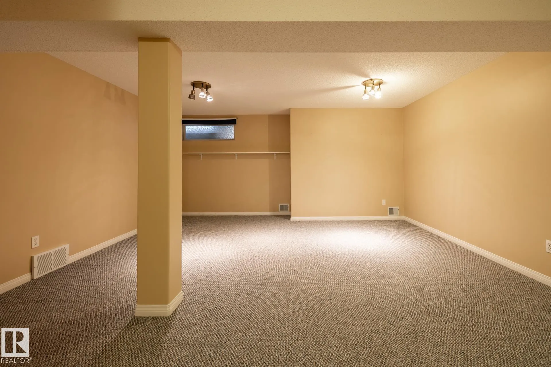 201 BOTHWELL Drive