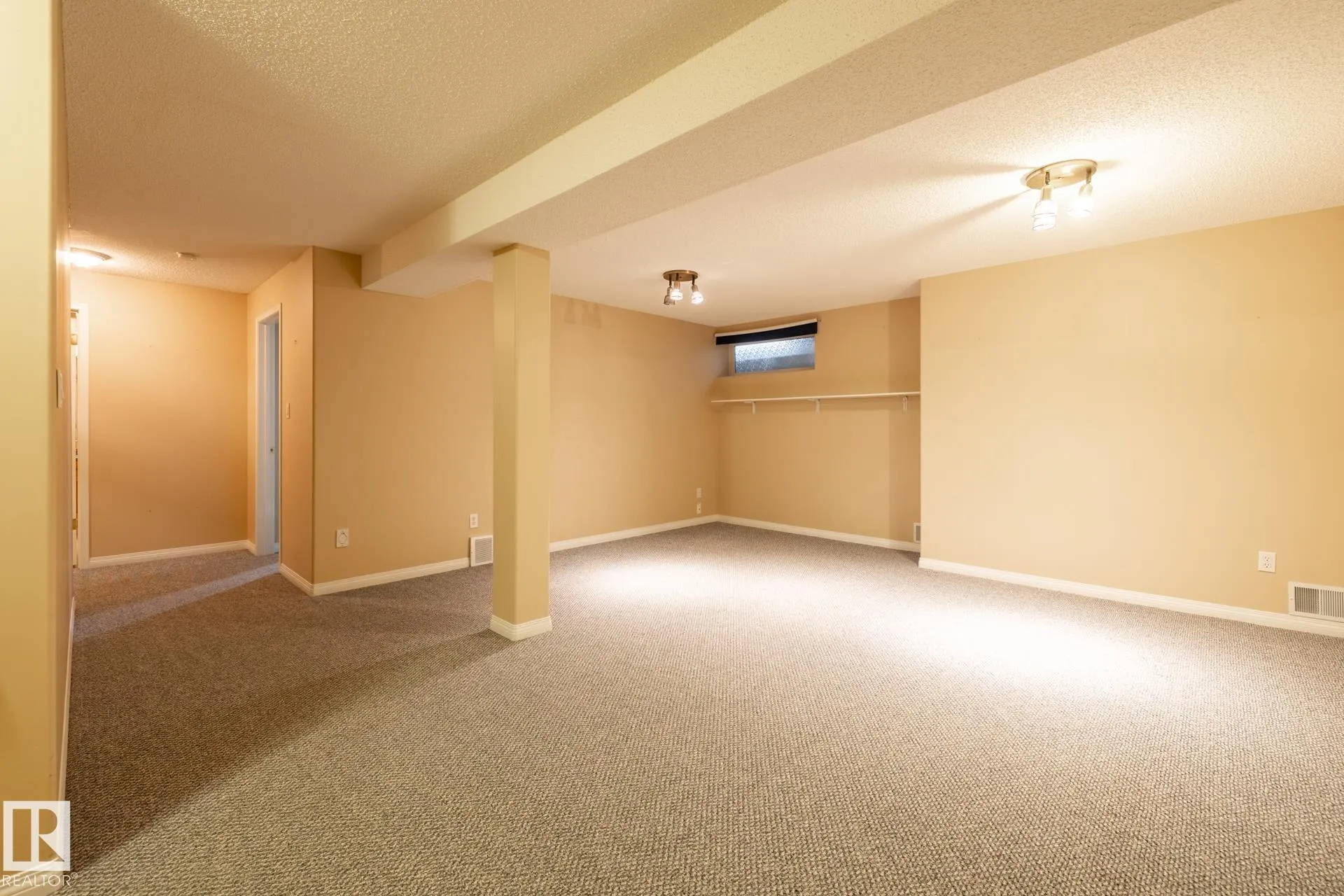 201 BOTHWELL Drive