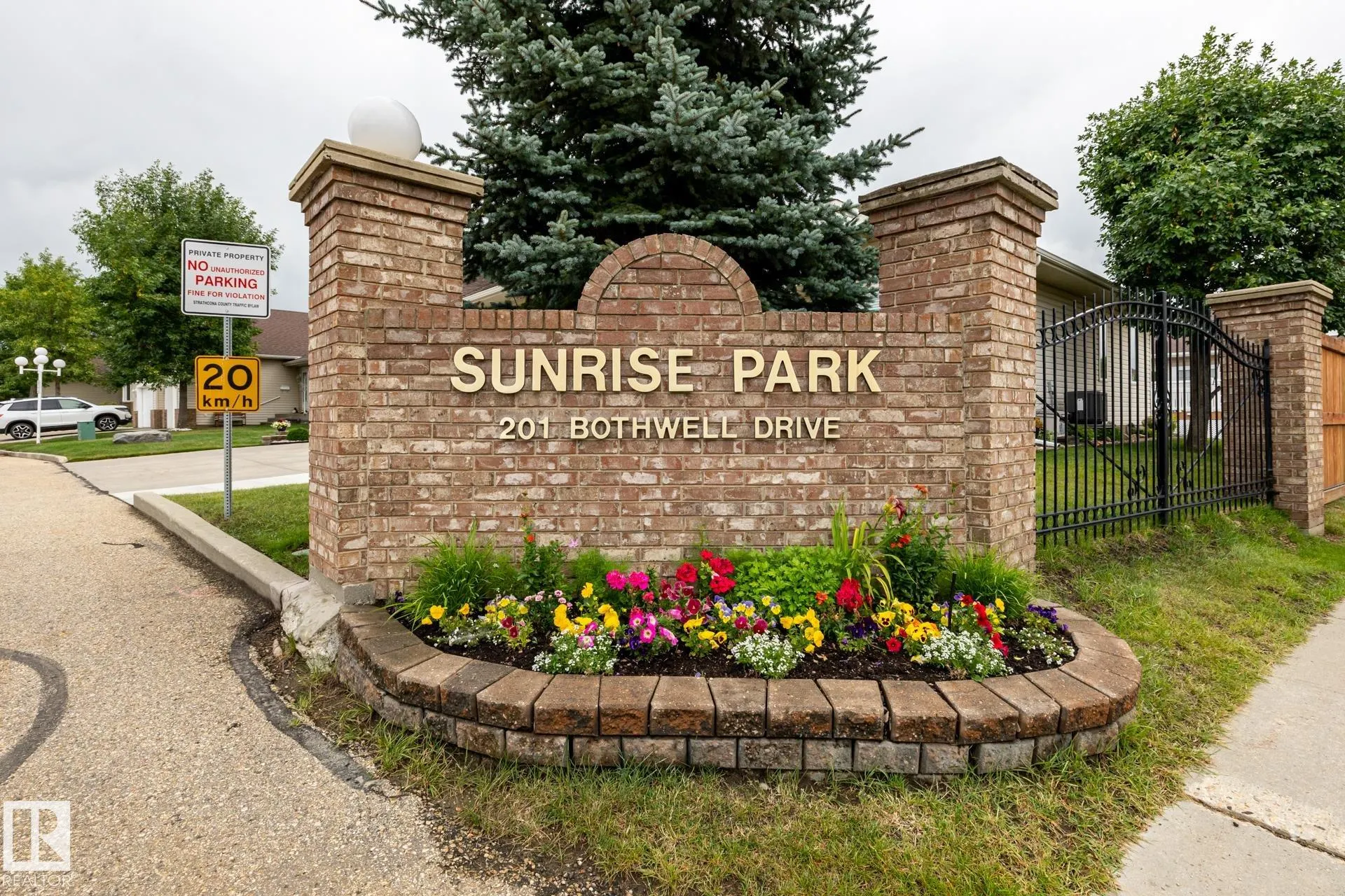 201 BOTHWELL Drive