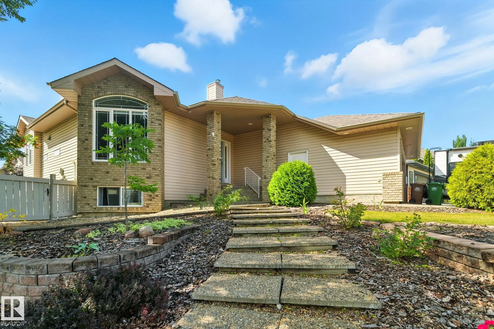 17 KENDALL Crescent