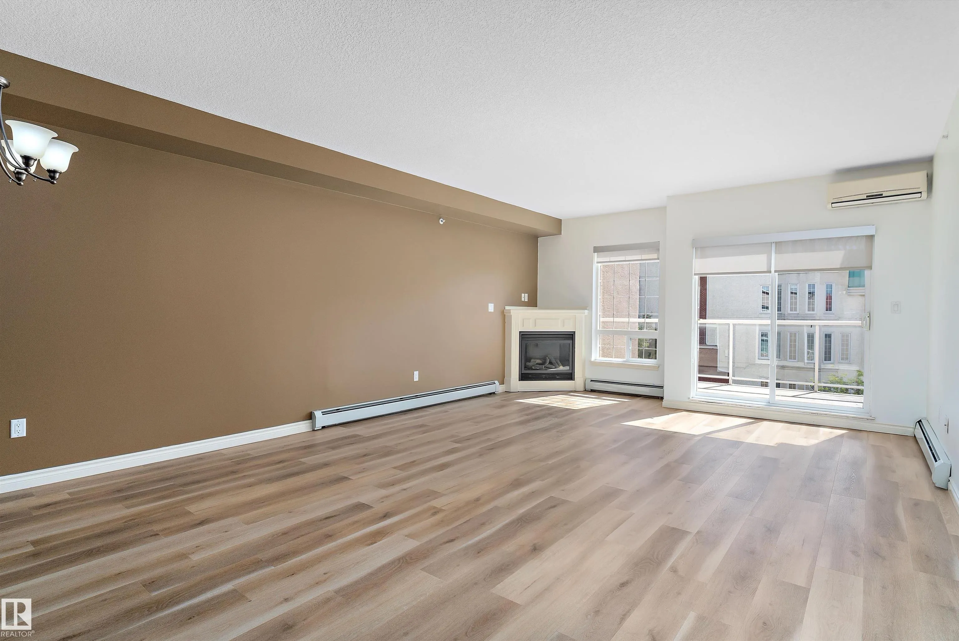 5 Perron Street