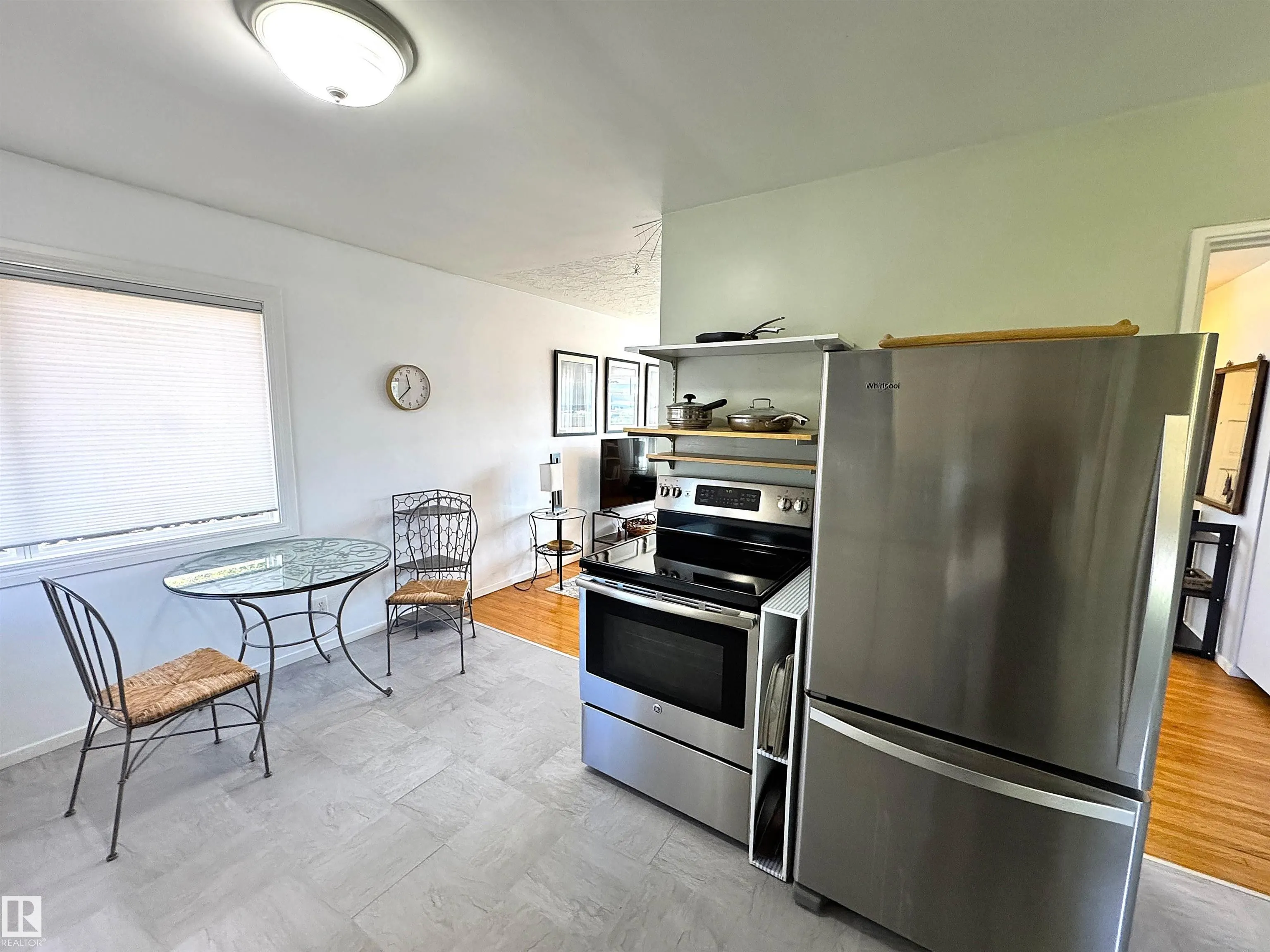 7336 75 Street