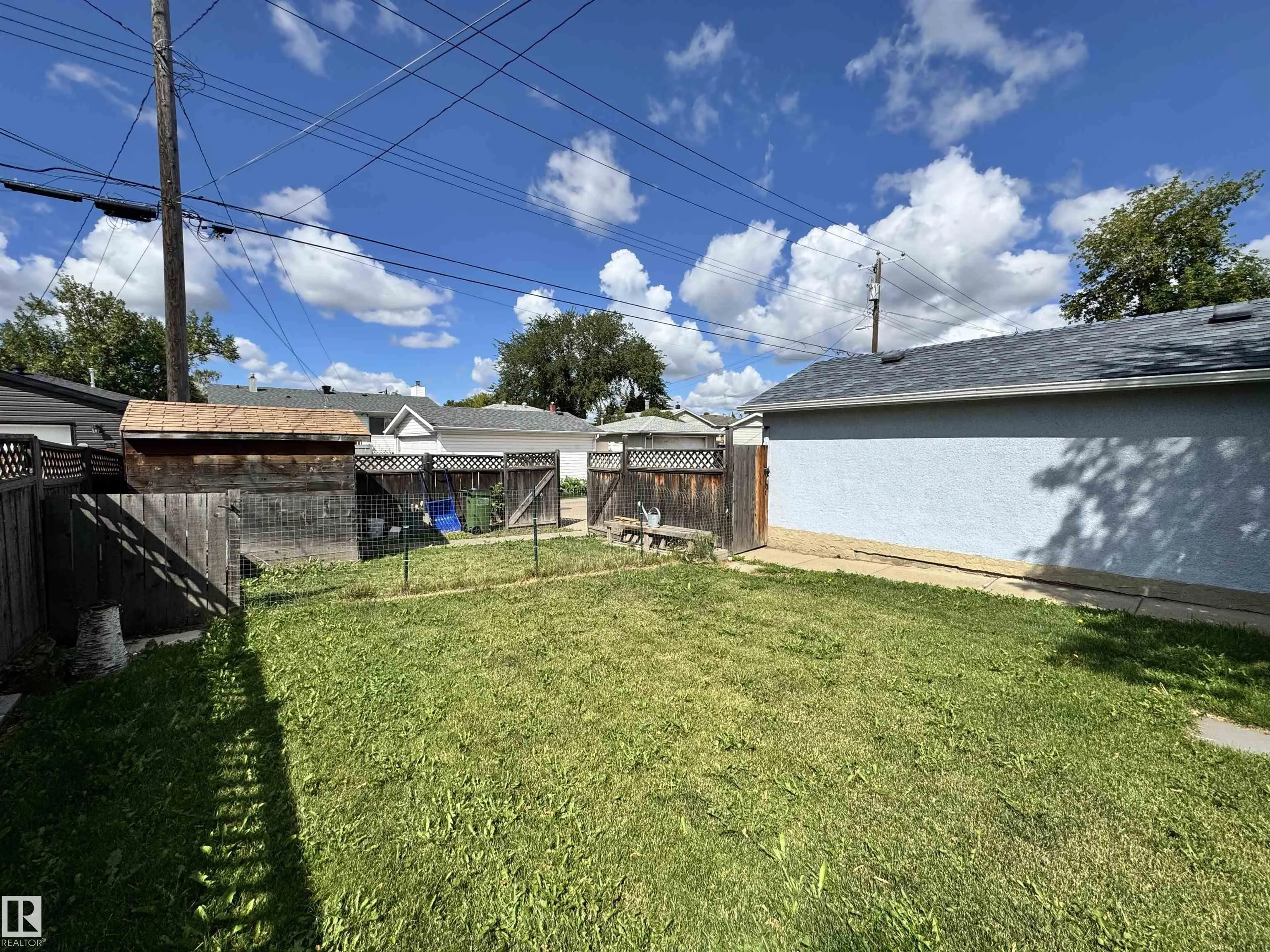 7336 75 Street