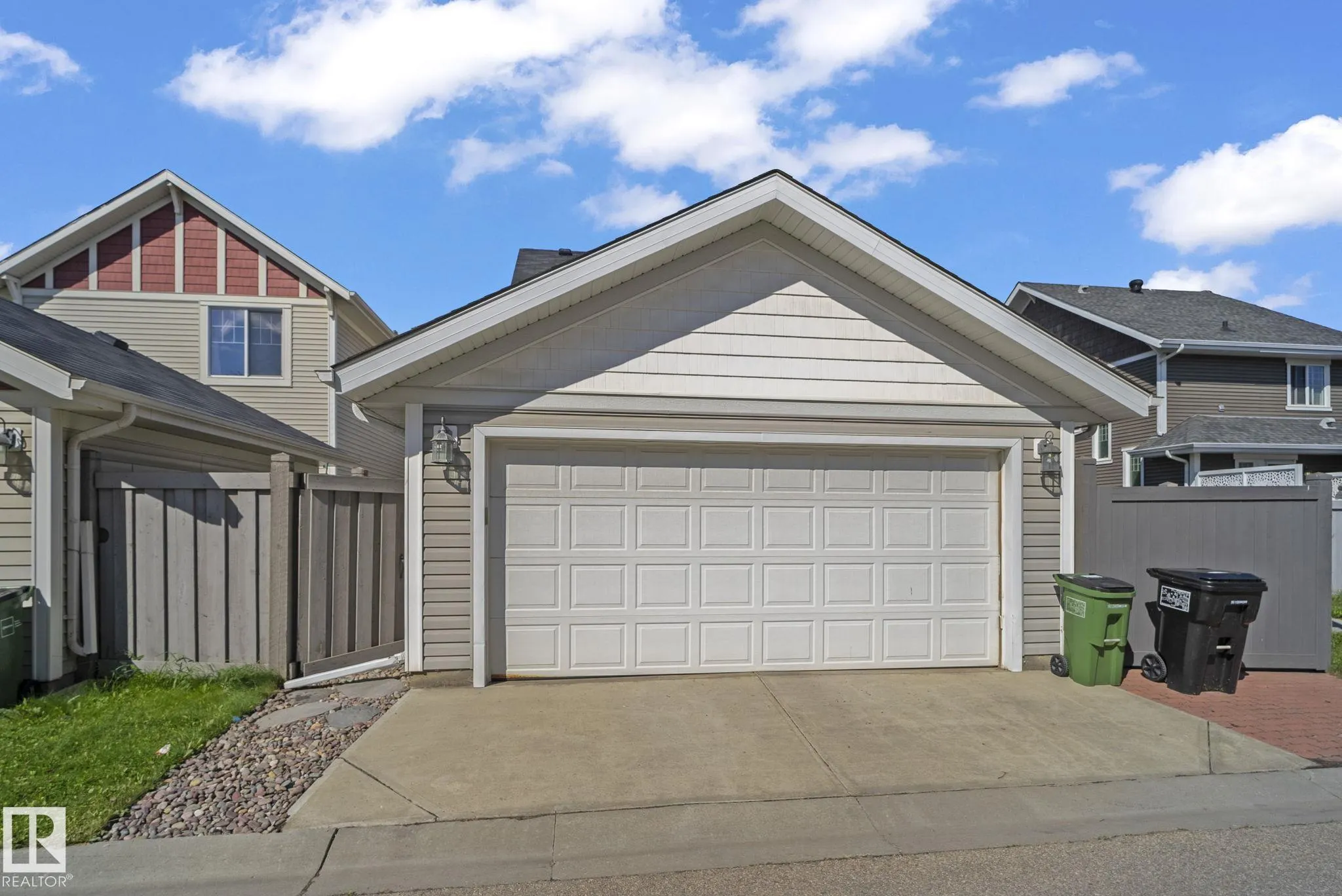 955 VALOUR Way