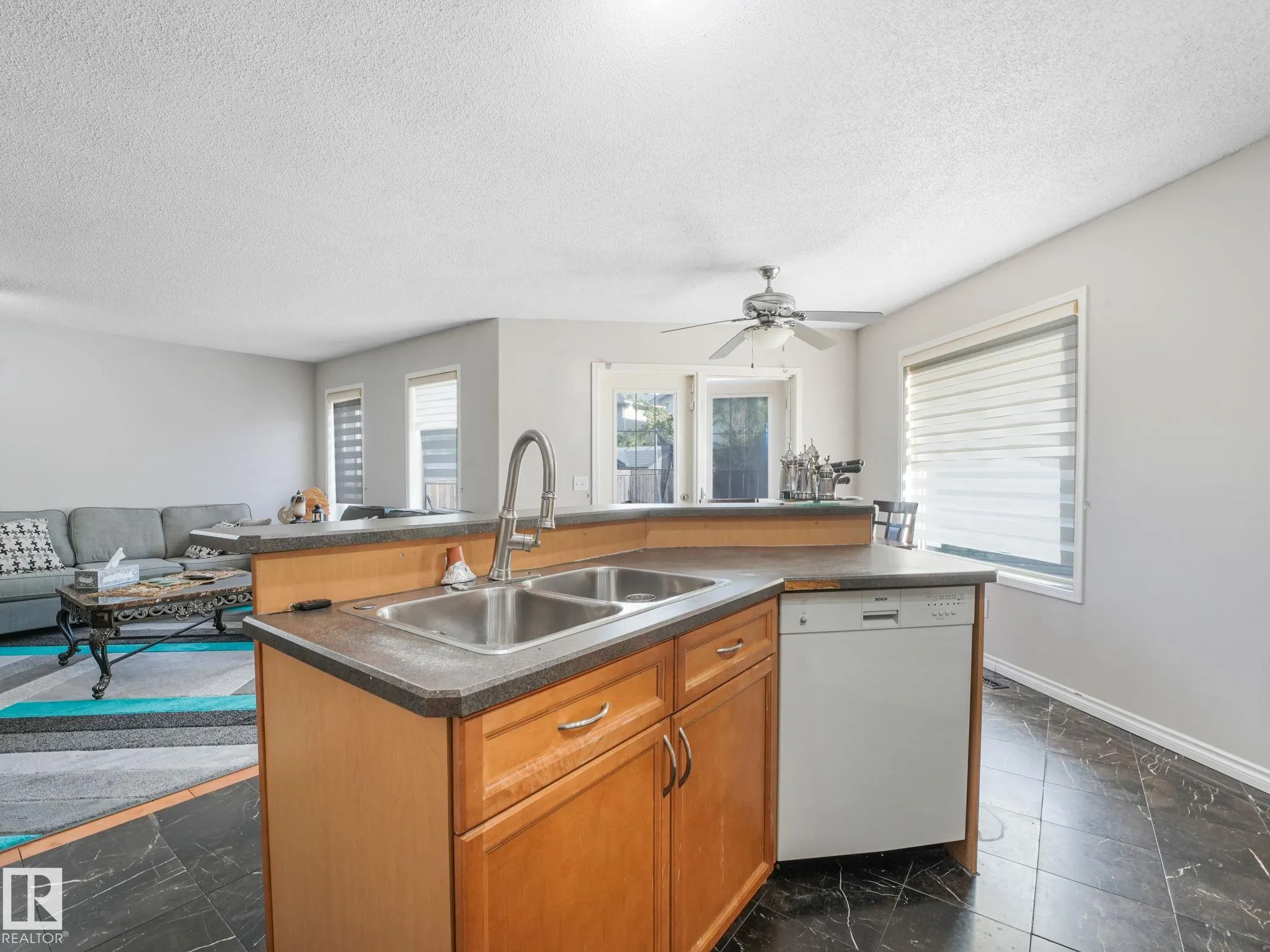 11807 170 Avenue