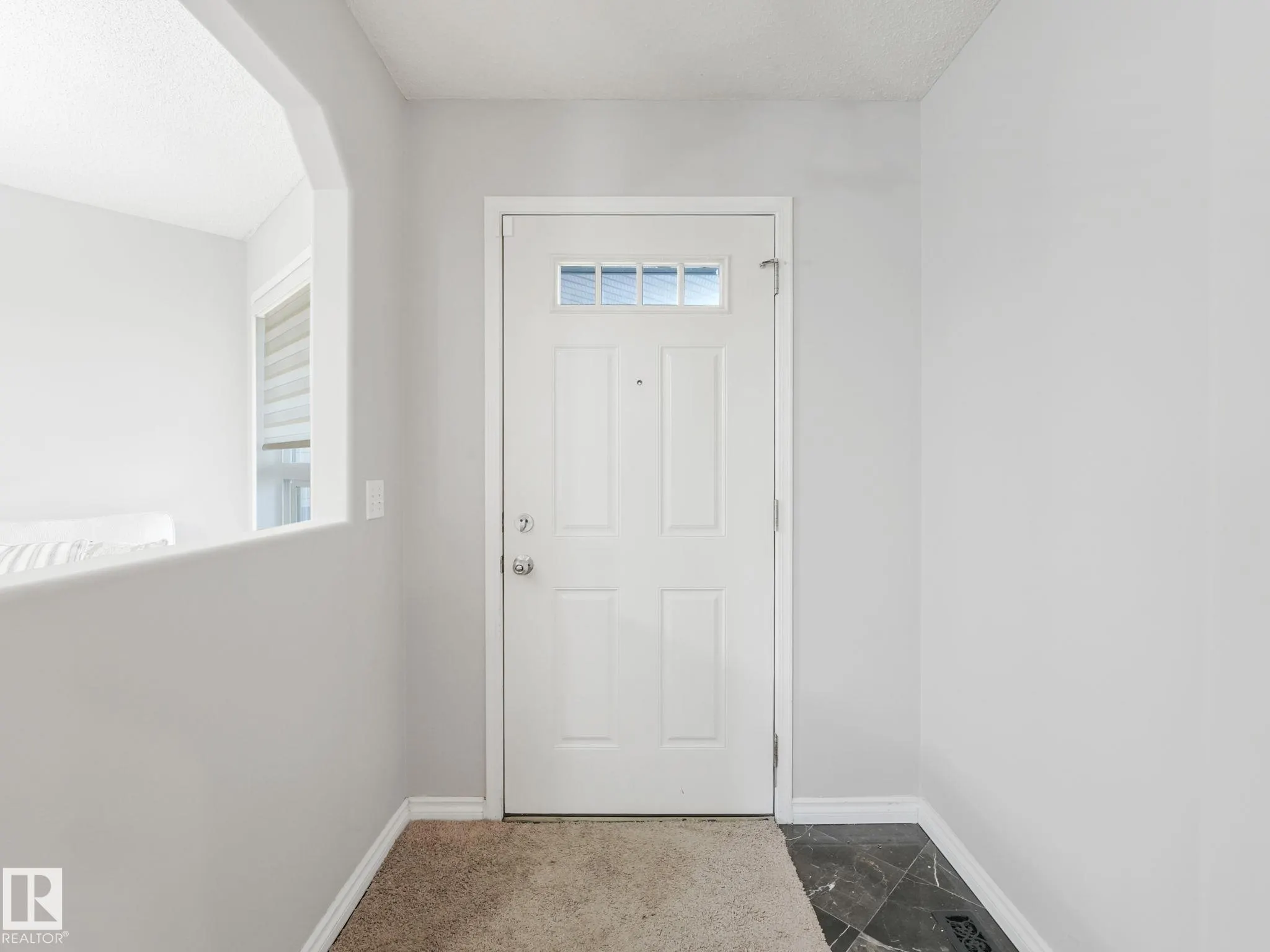 11807 170 Avenue