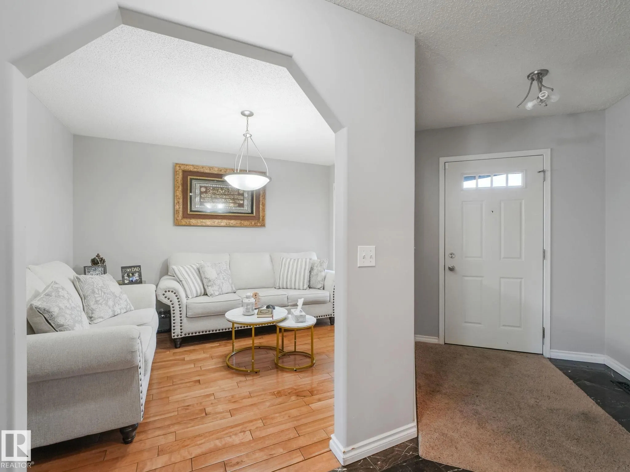 11807 170 Avenue