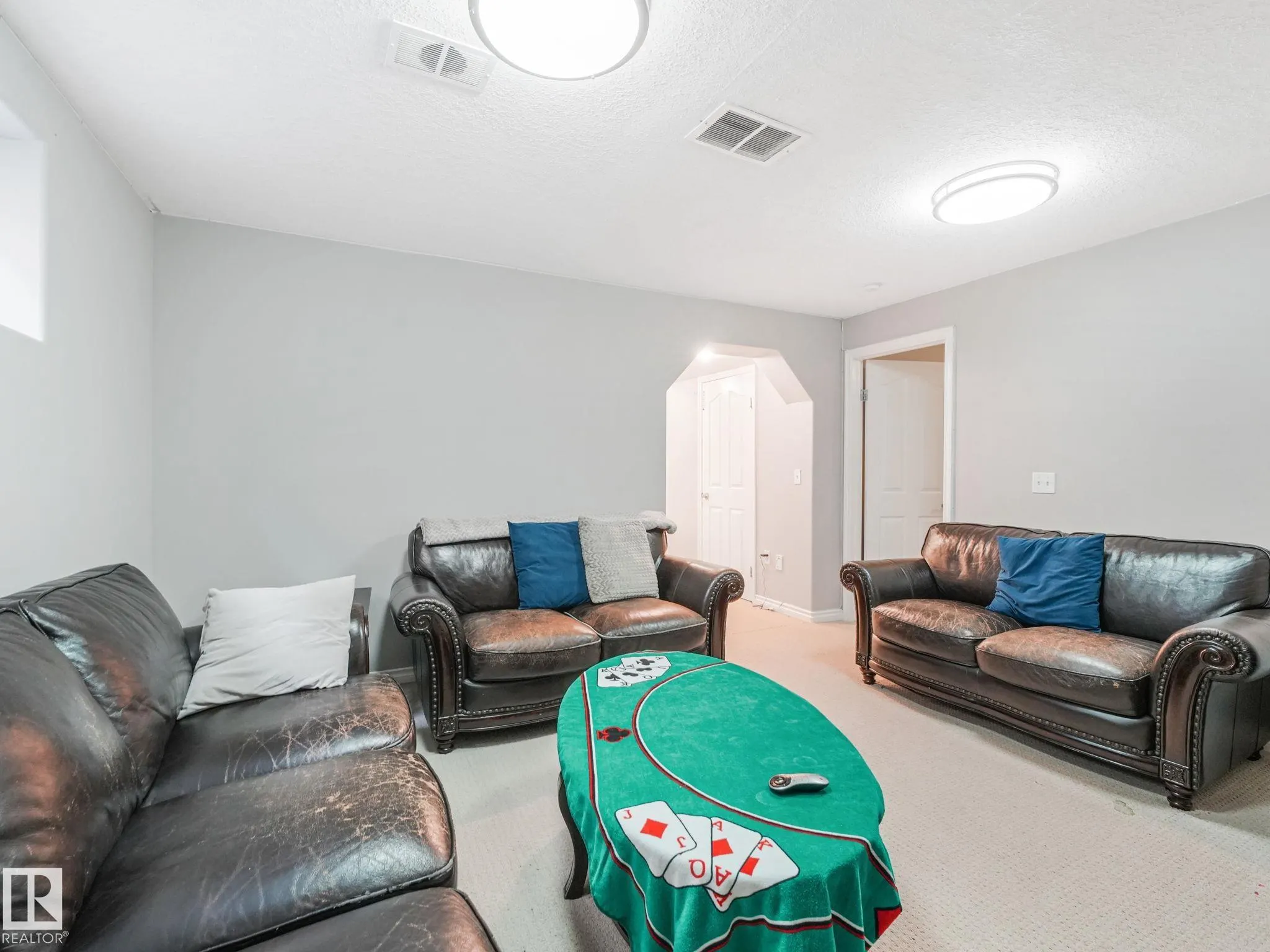 11807 170 Avenue