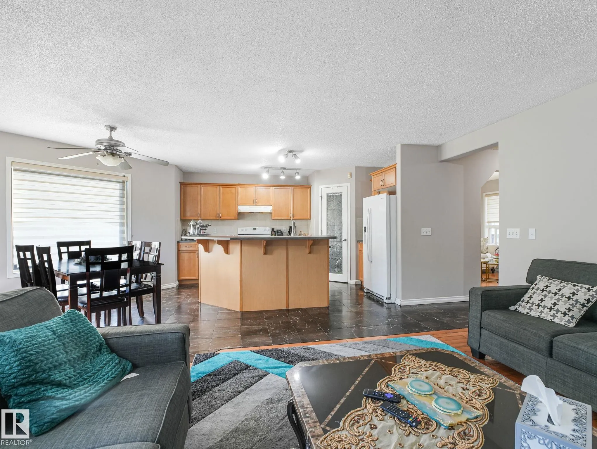 11807 170 Avenue