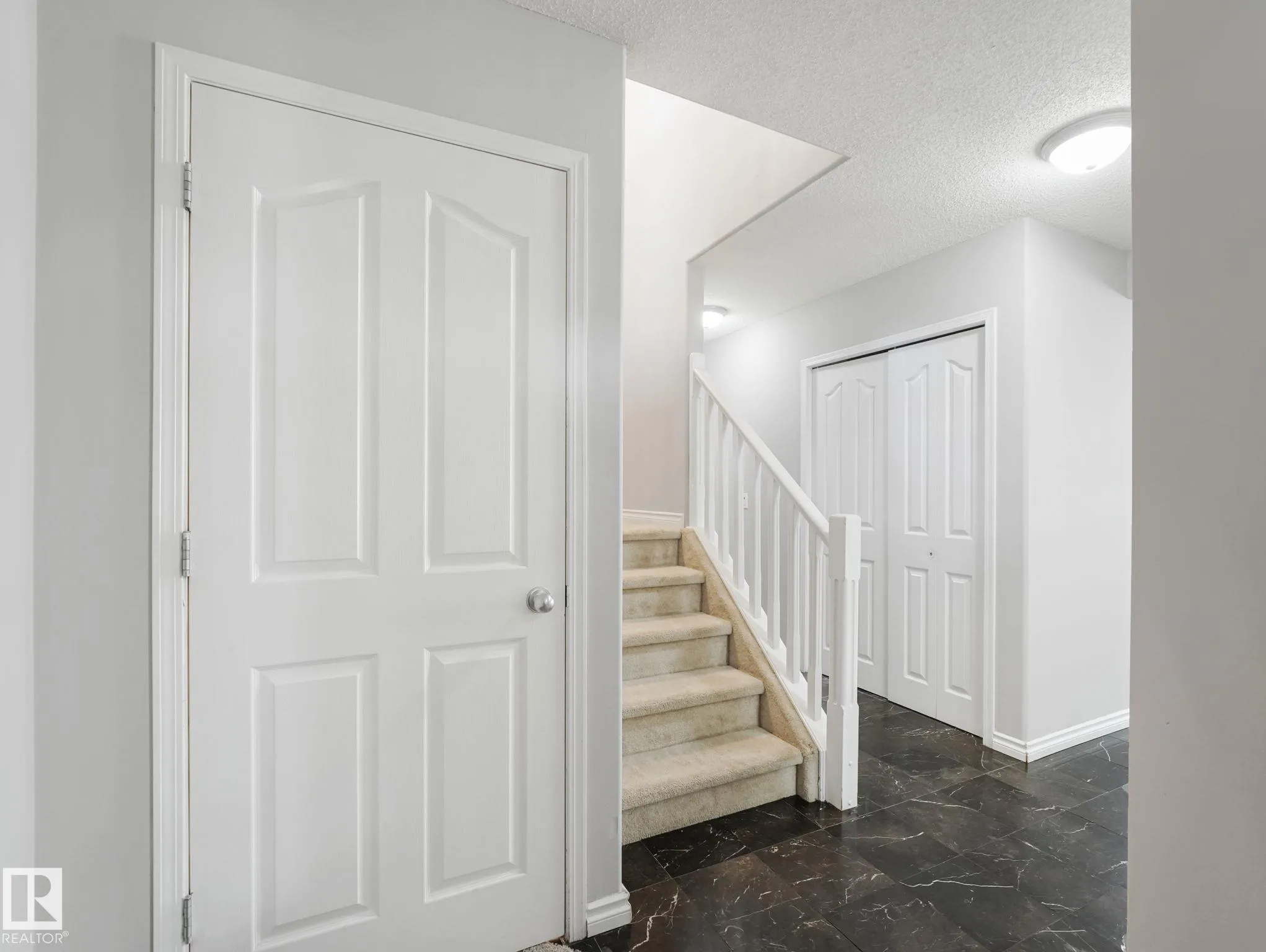 11807 170 Avenue