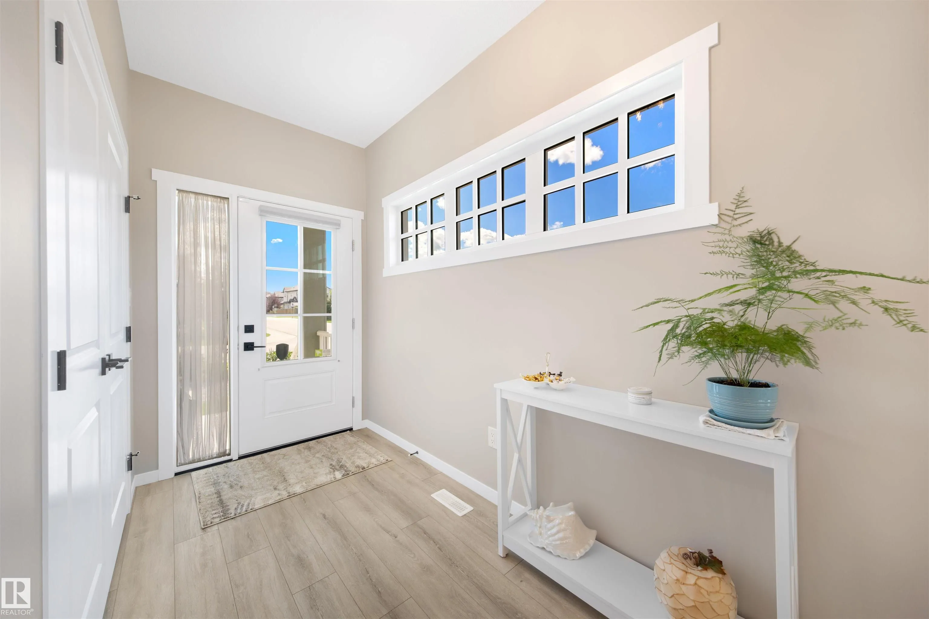 1804 AINSLIE Court
