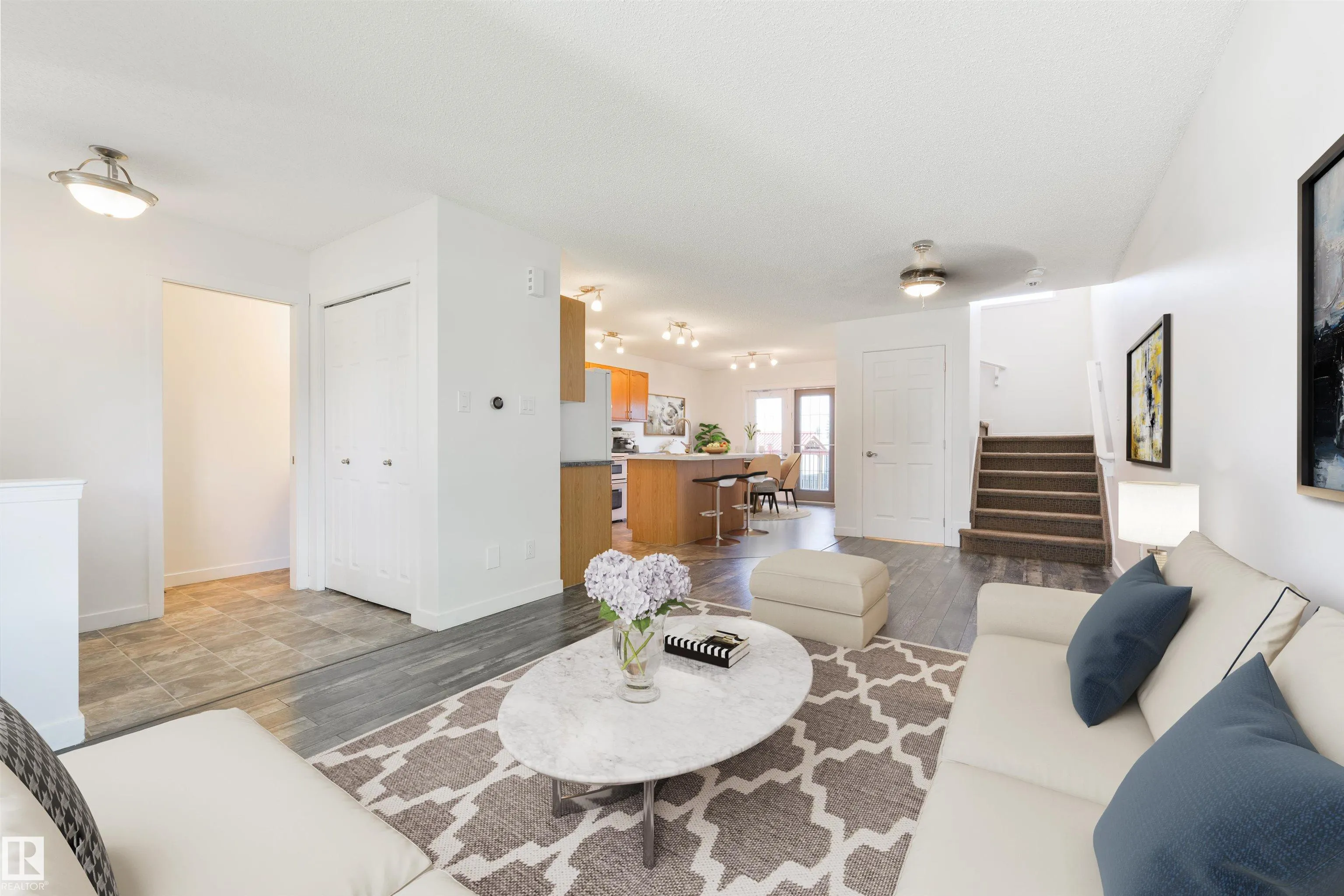 44 HEATHERLANDS Way