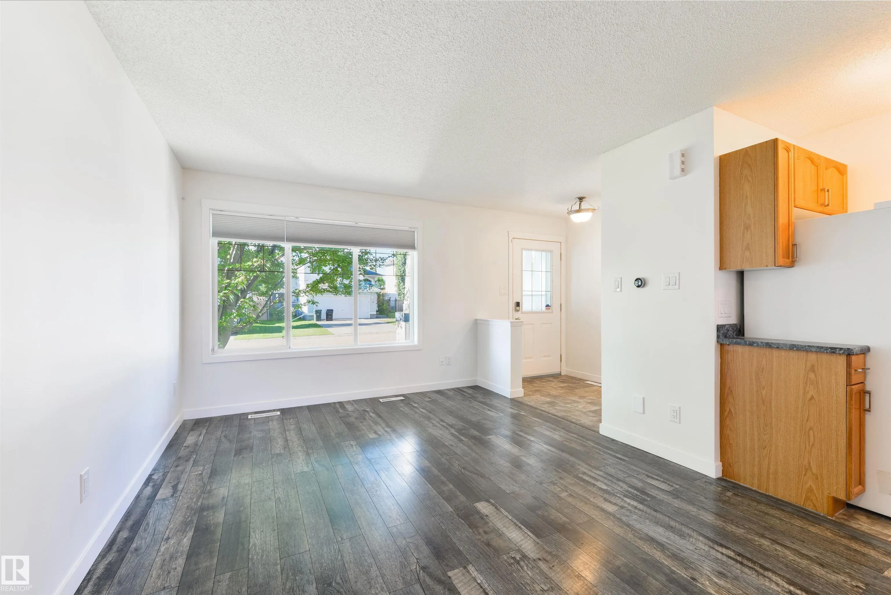 44 HEATHERLANDS Way