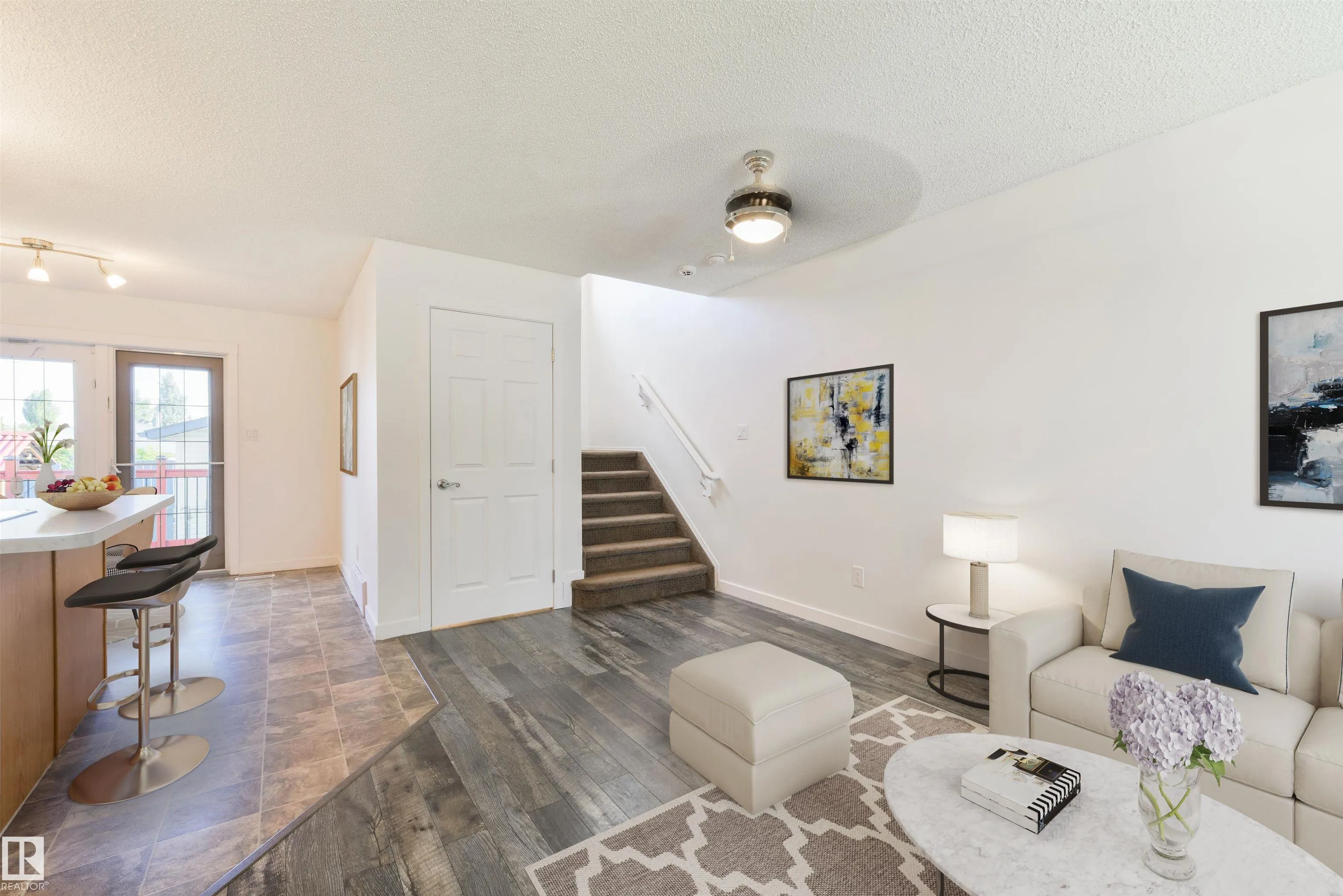 44 HEATHERLANDS Way