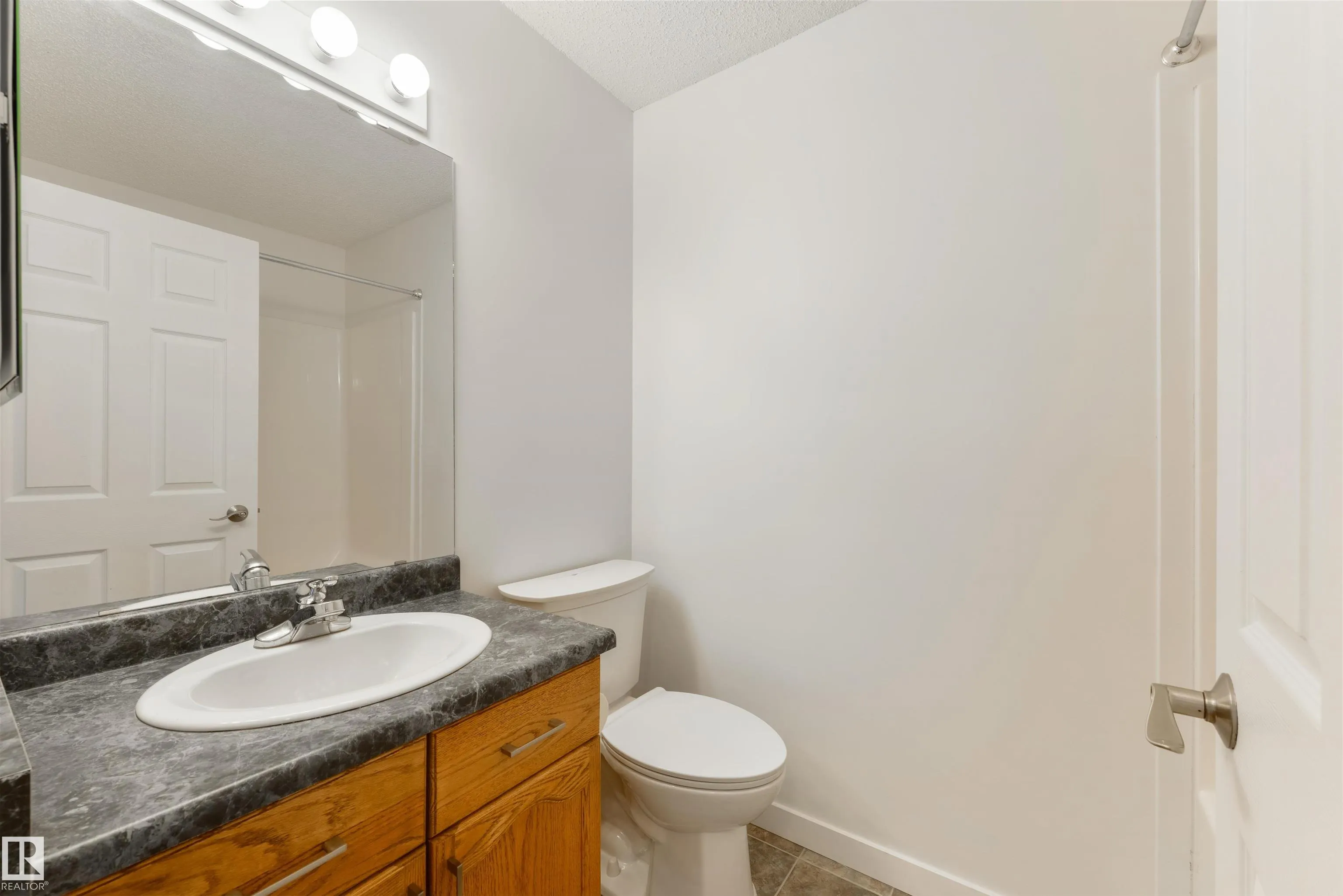 44 HEATHERLANDS Way