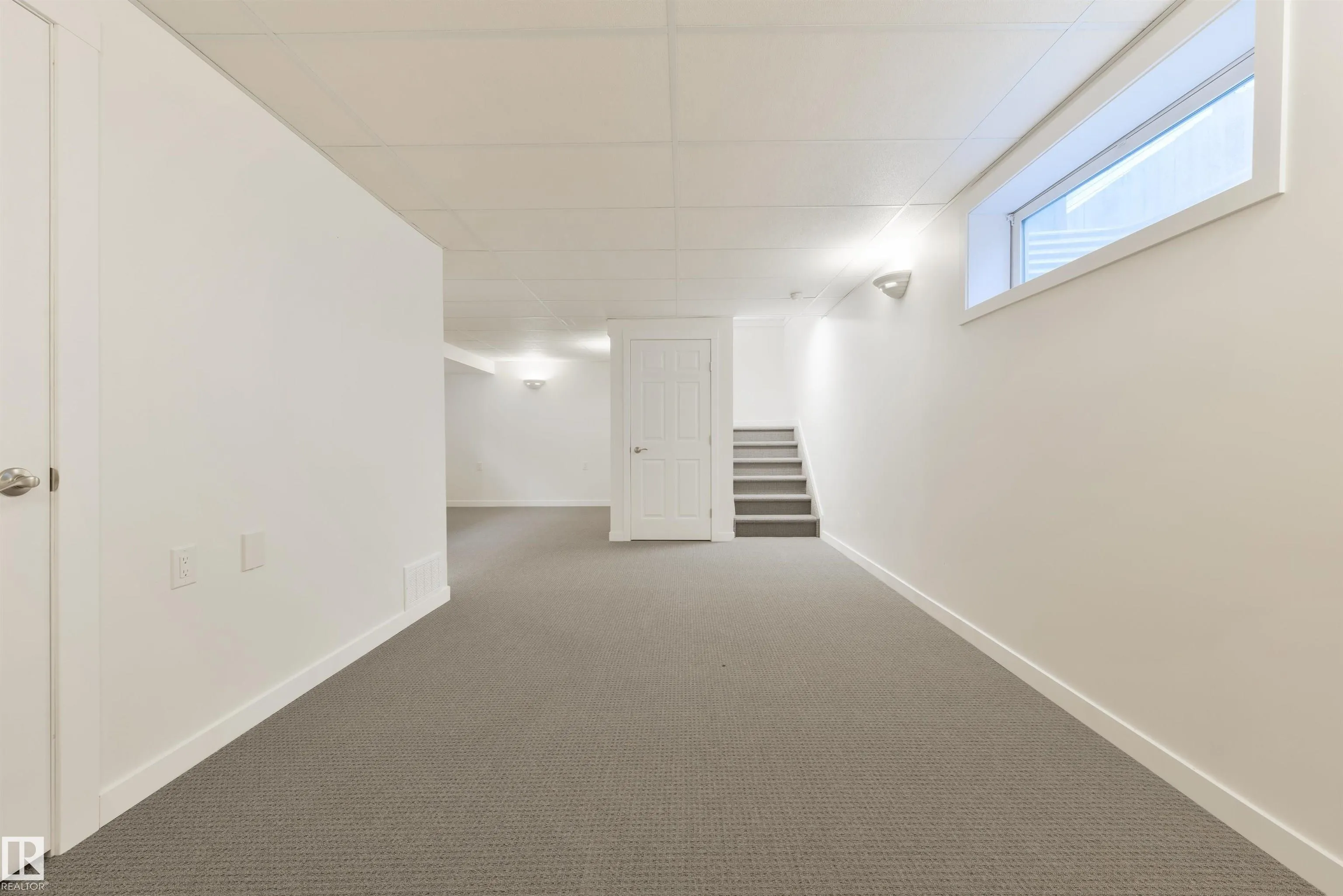 44 HEATHERLANDS Way
