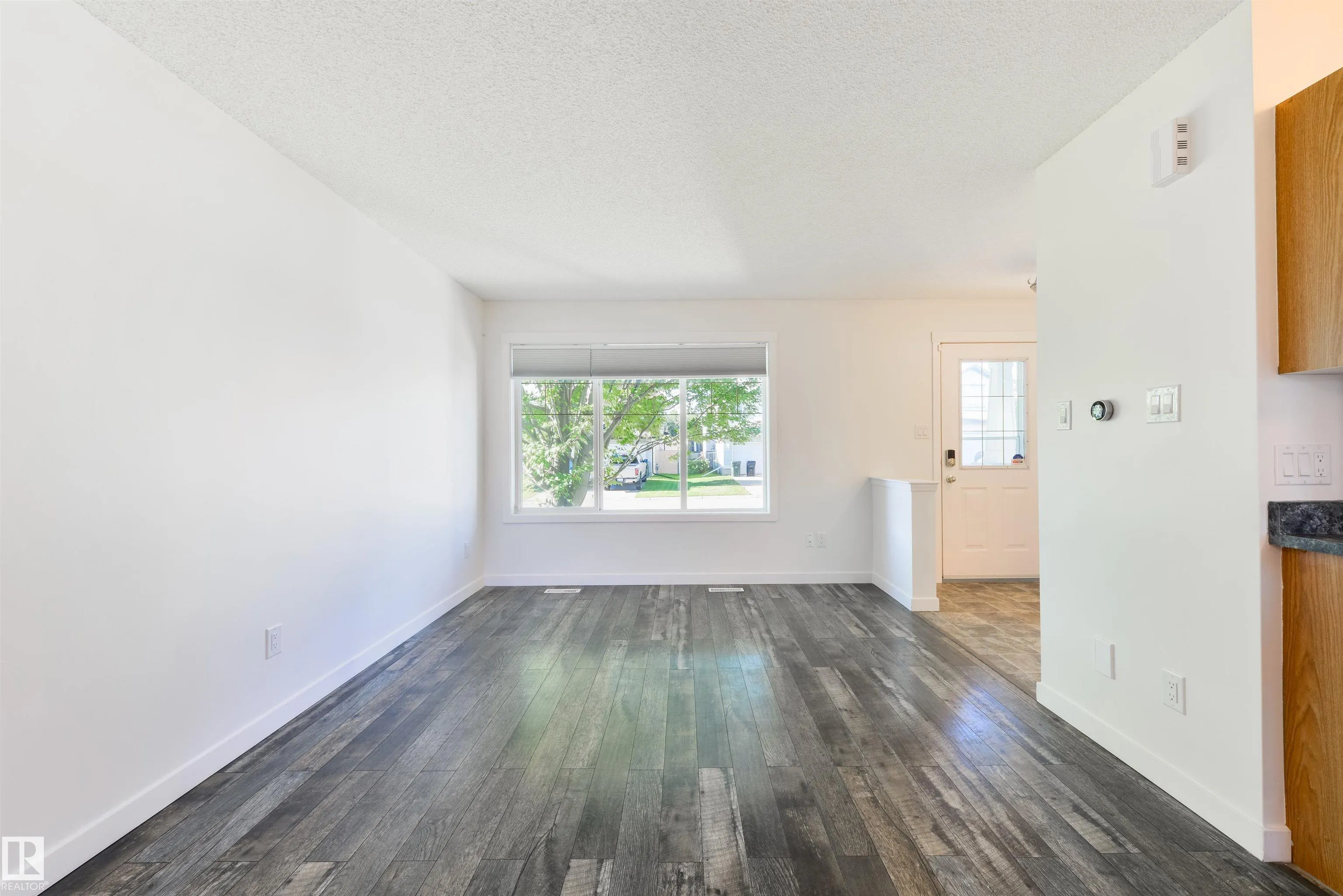 44 HEATHERLANDS Way