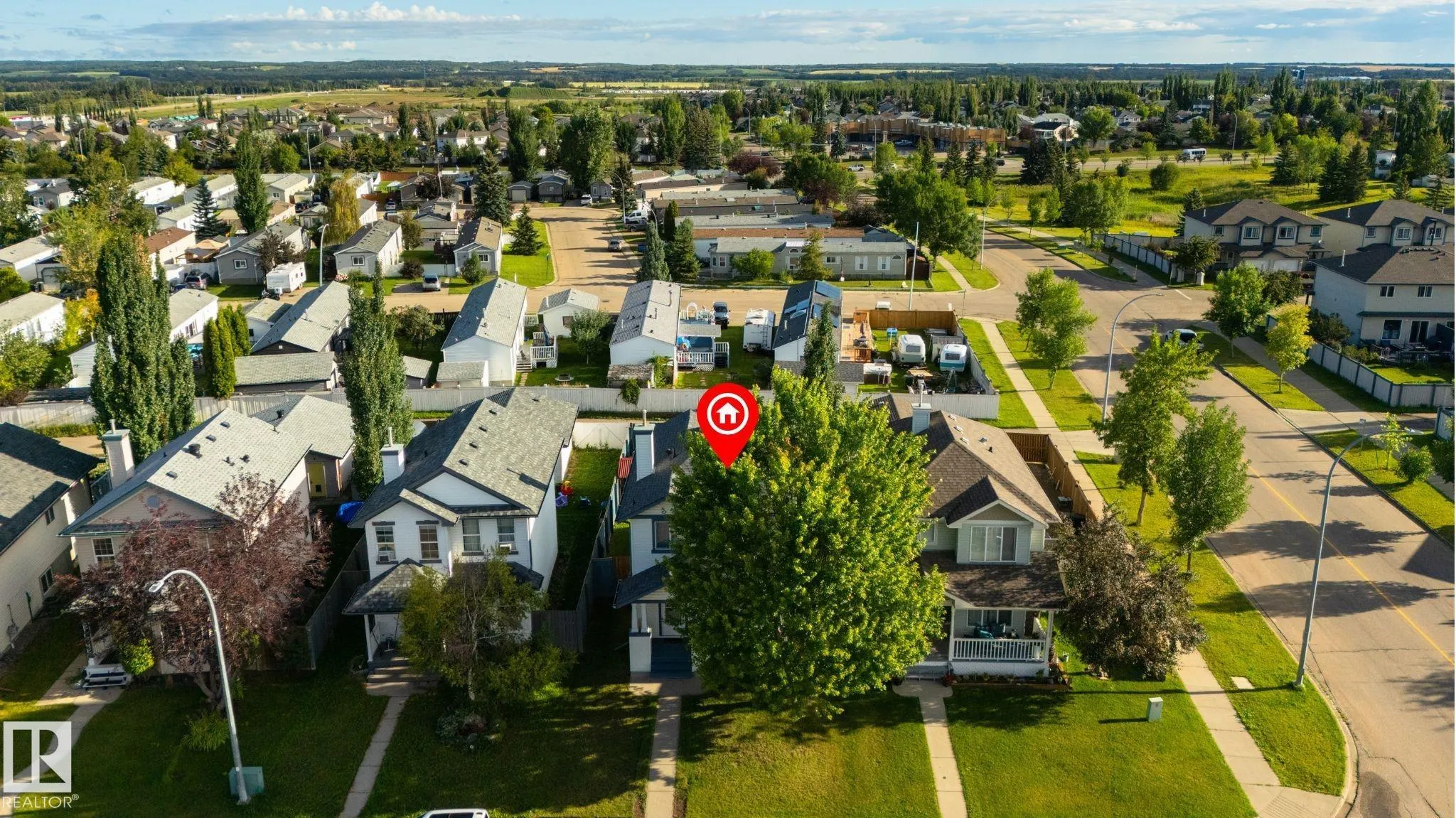 44 HEATHERLANDS Way