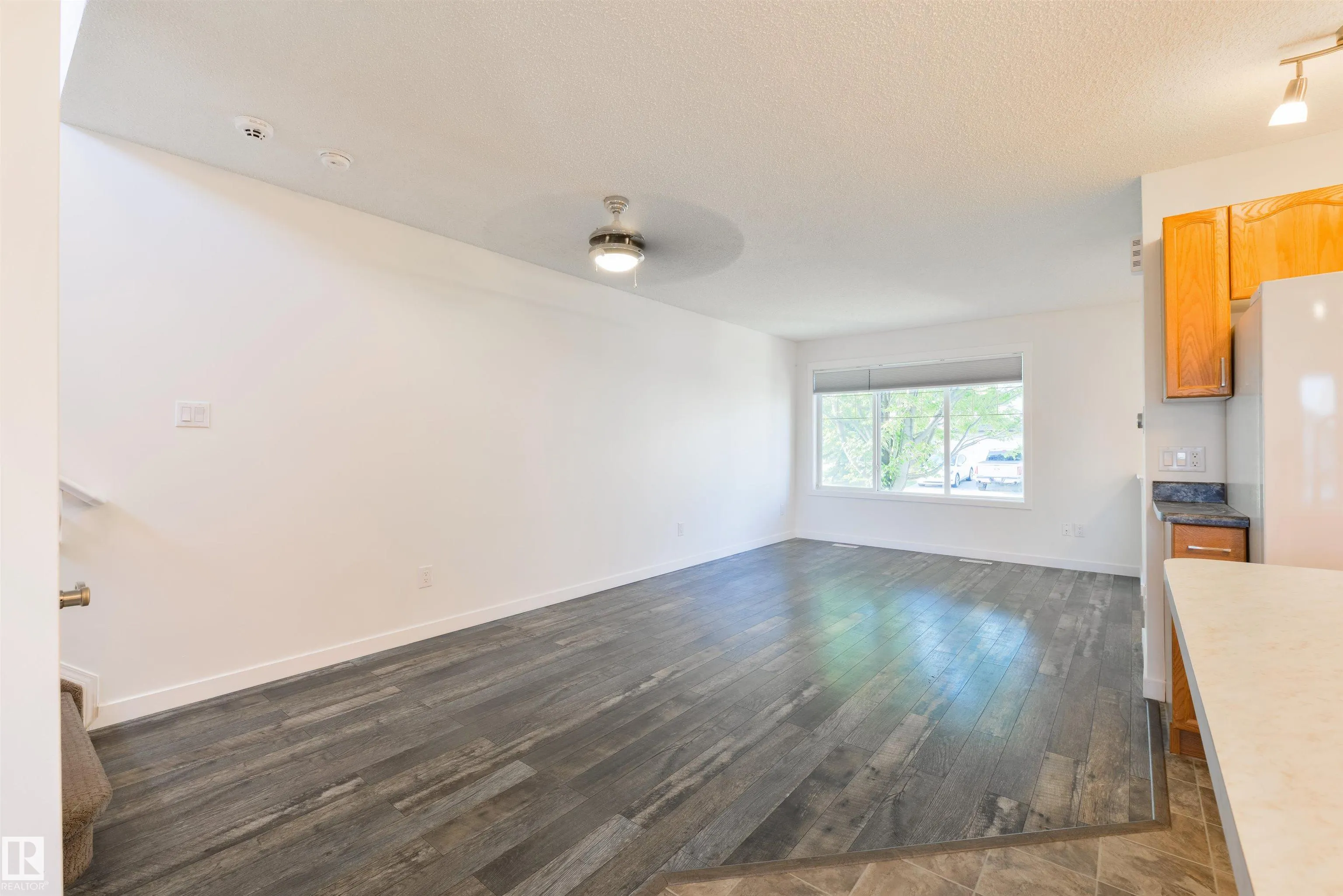 44 HEATHERLANDS Way