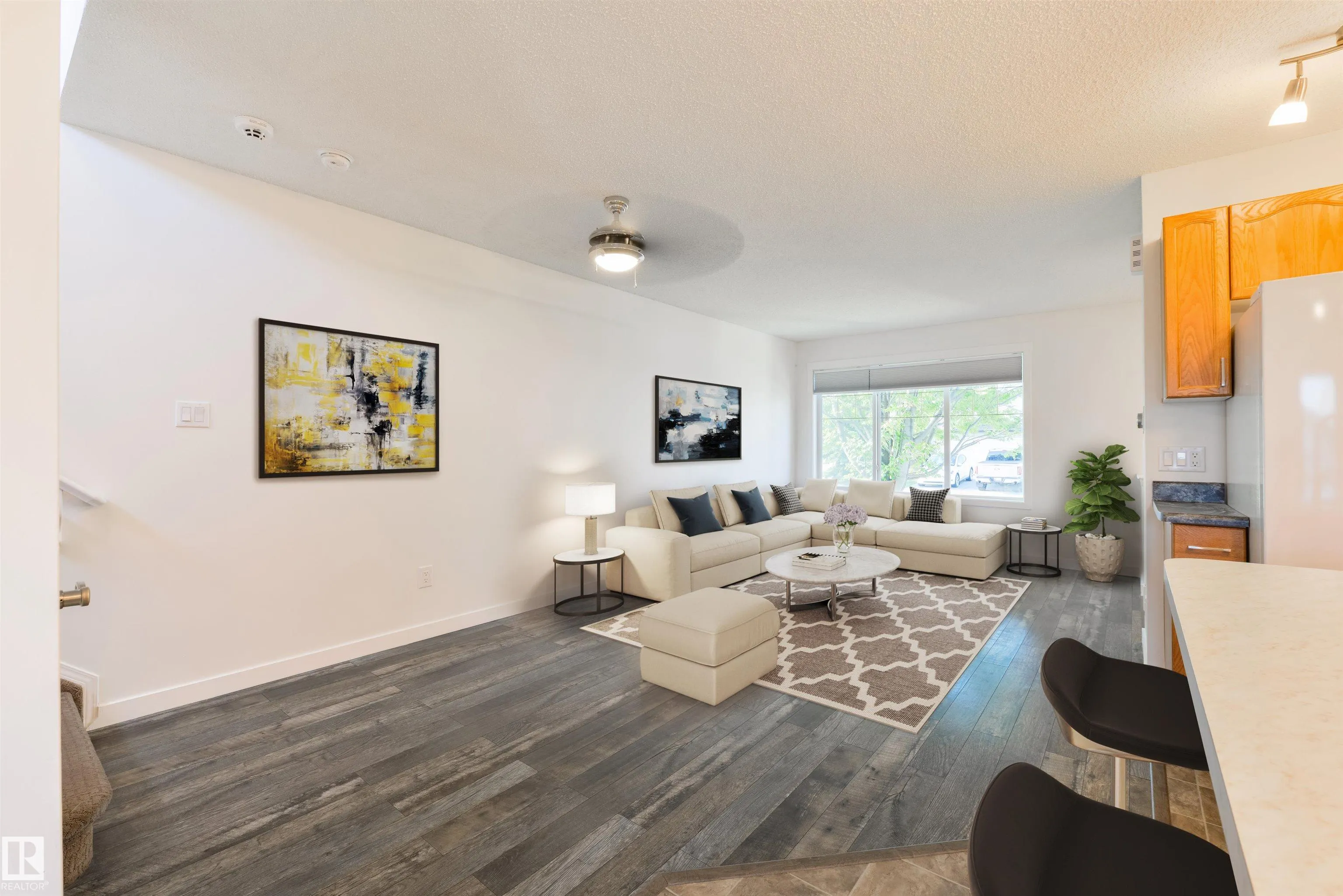 44 HEATHERLANDS Way