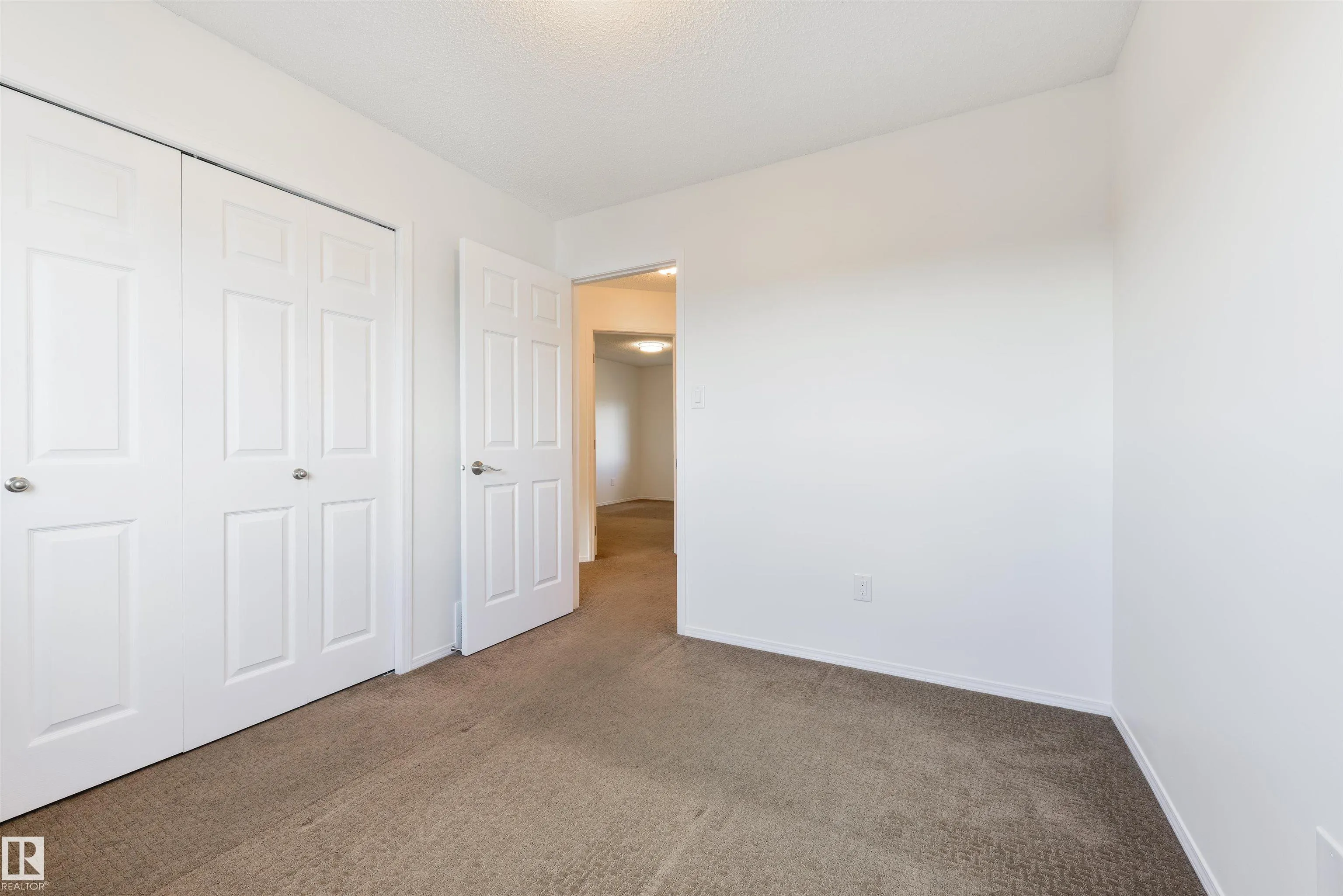 44 HEATHERLANDS Way
