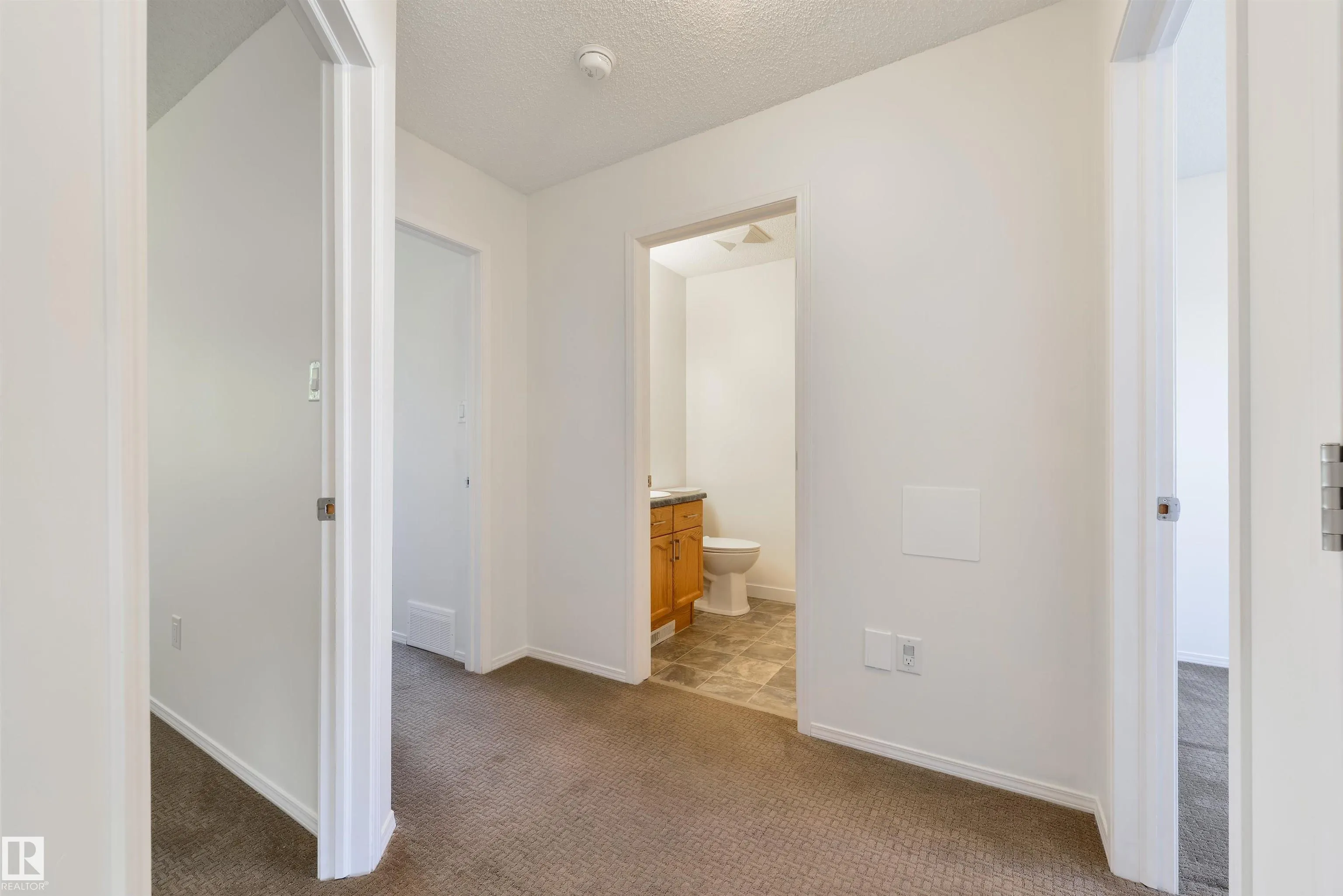 44 HEATHERLANDS Way
