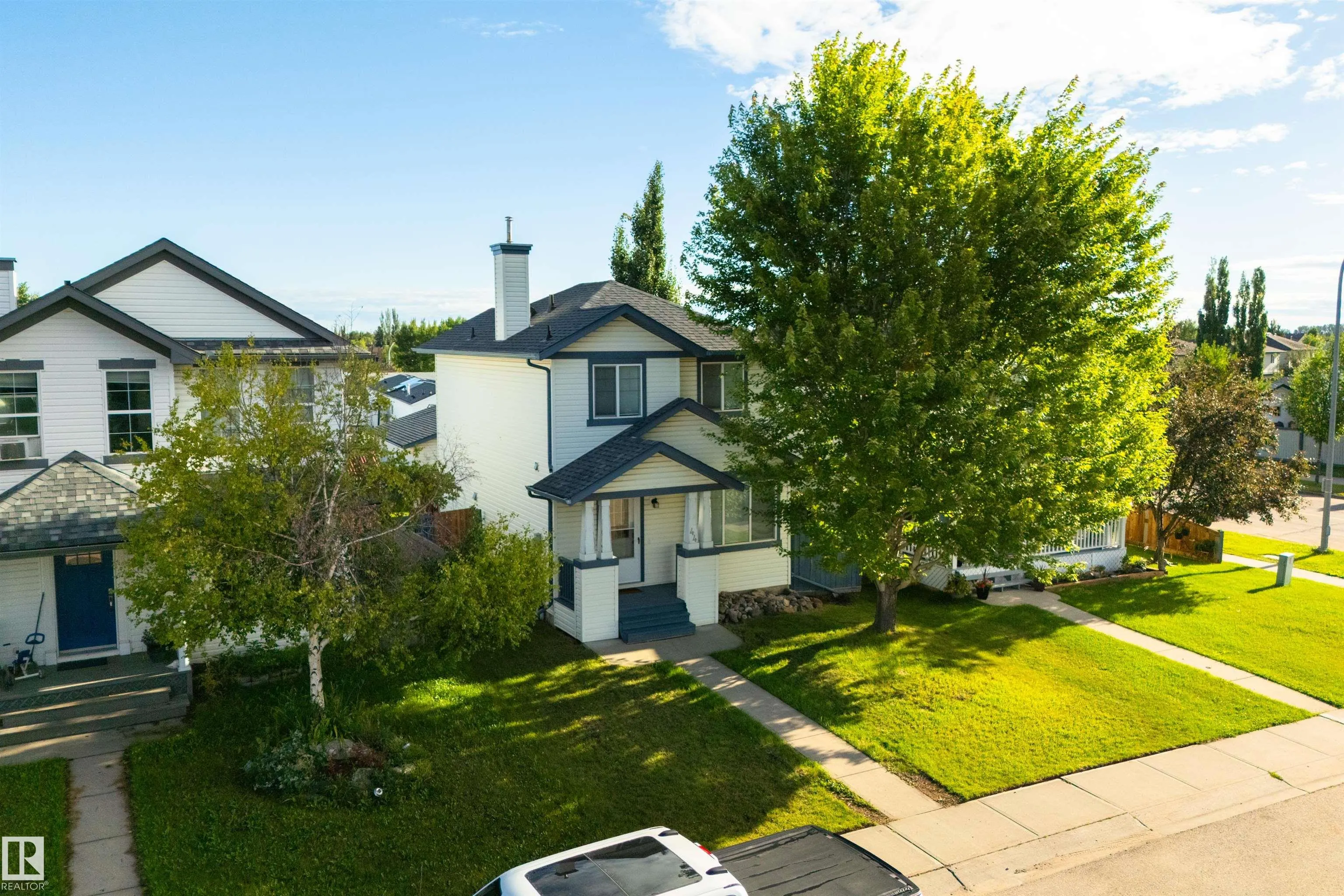 44 HEATHERLANDS Way