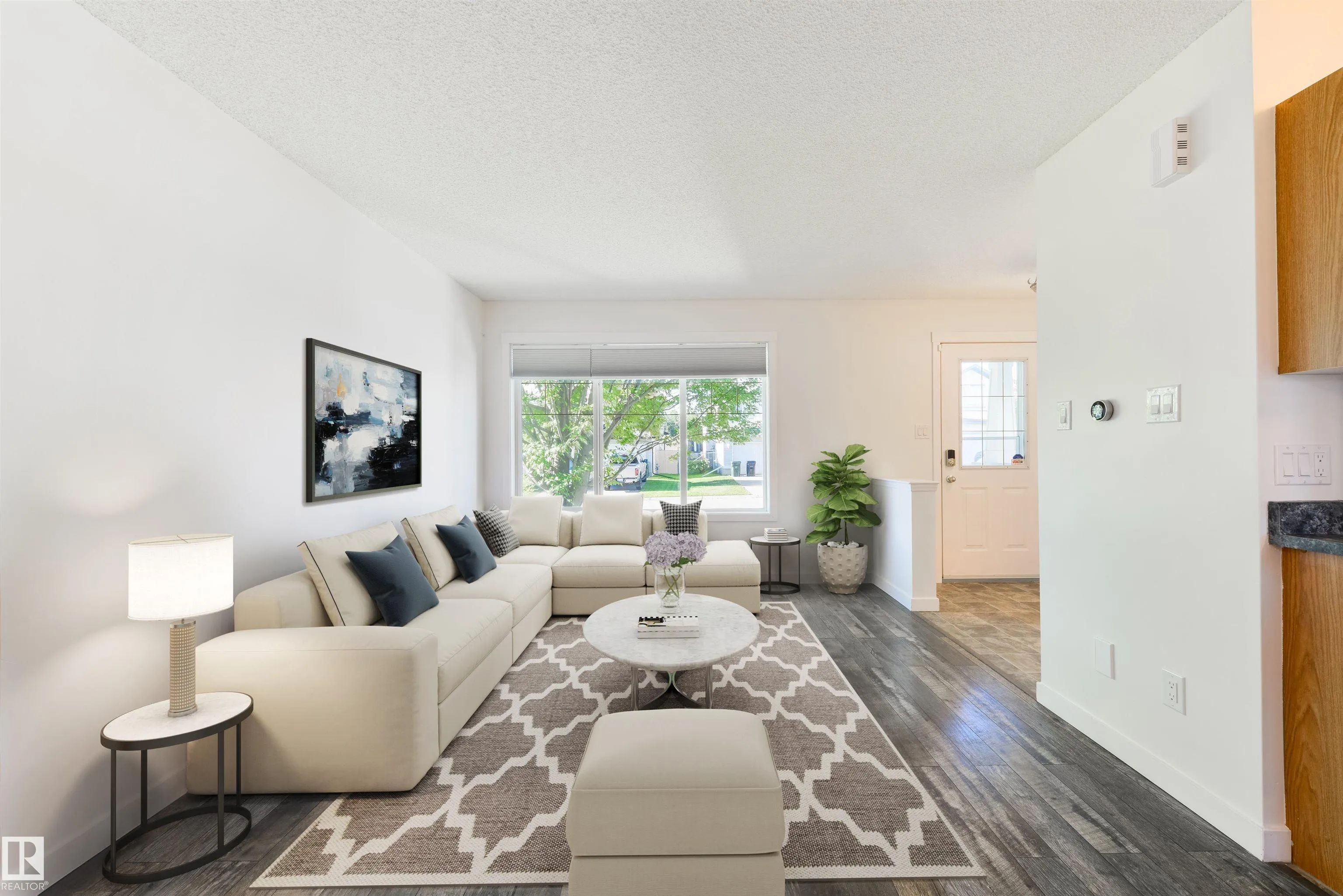 44 HEATHERLANDS Way
