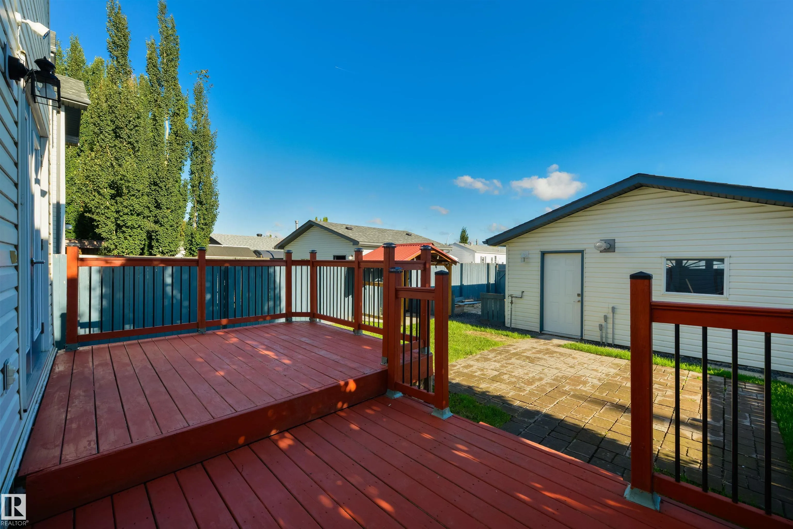 44 HEATHERLANDS Way