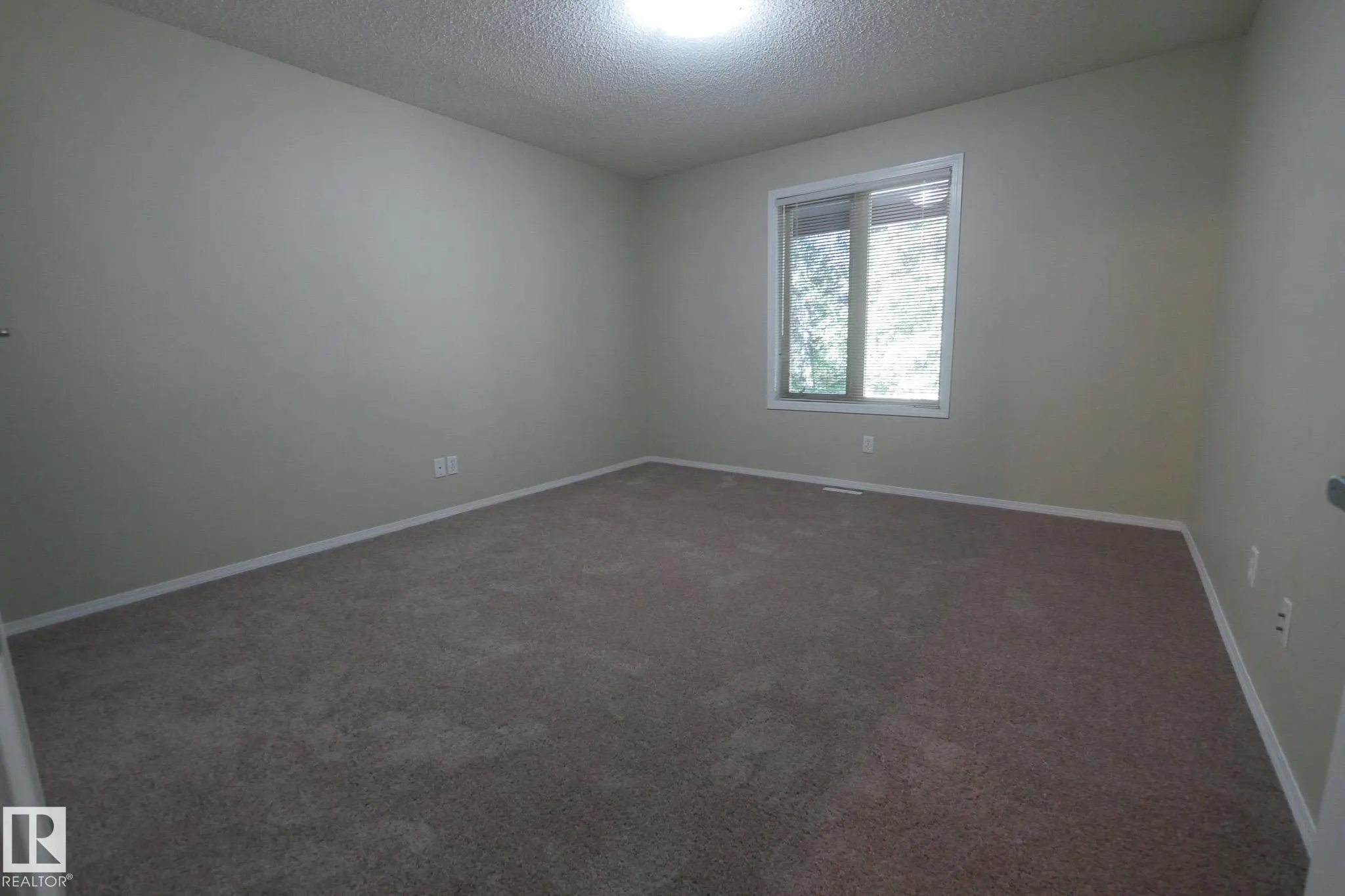 100 HERON POINT Close