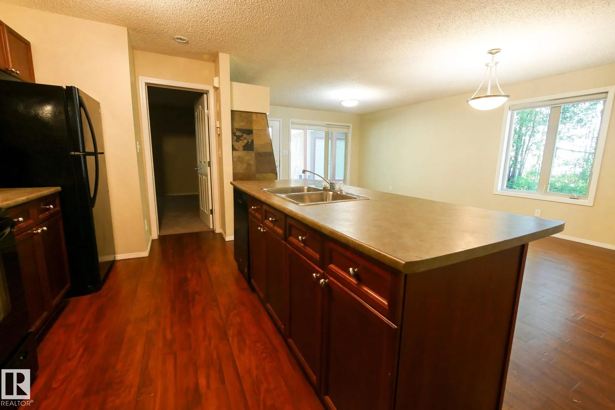 100 HERON POINT Close