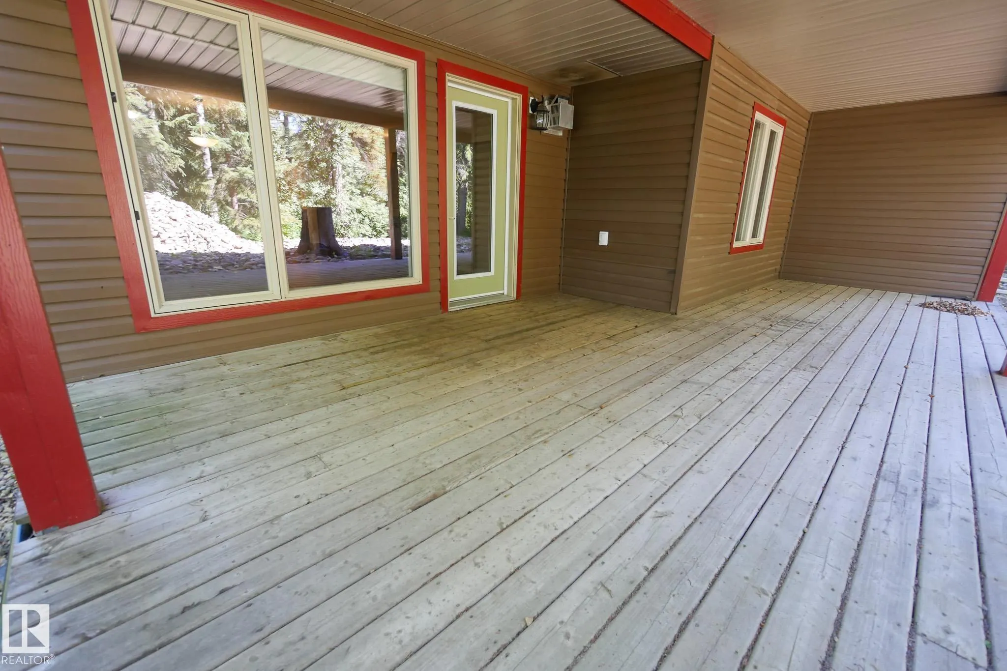 100 HERON POINT Close