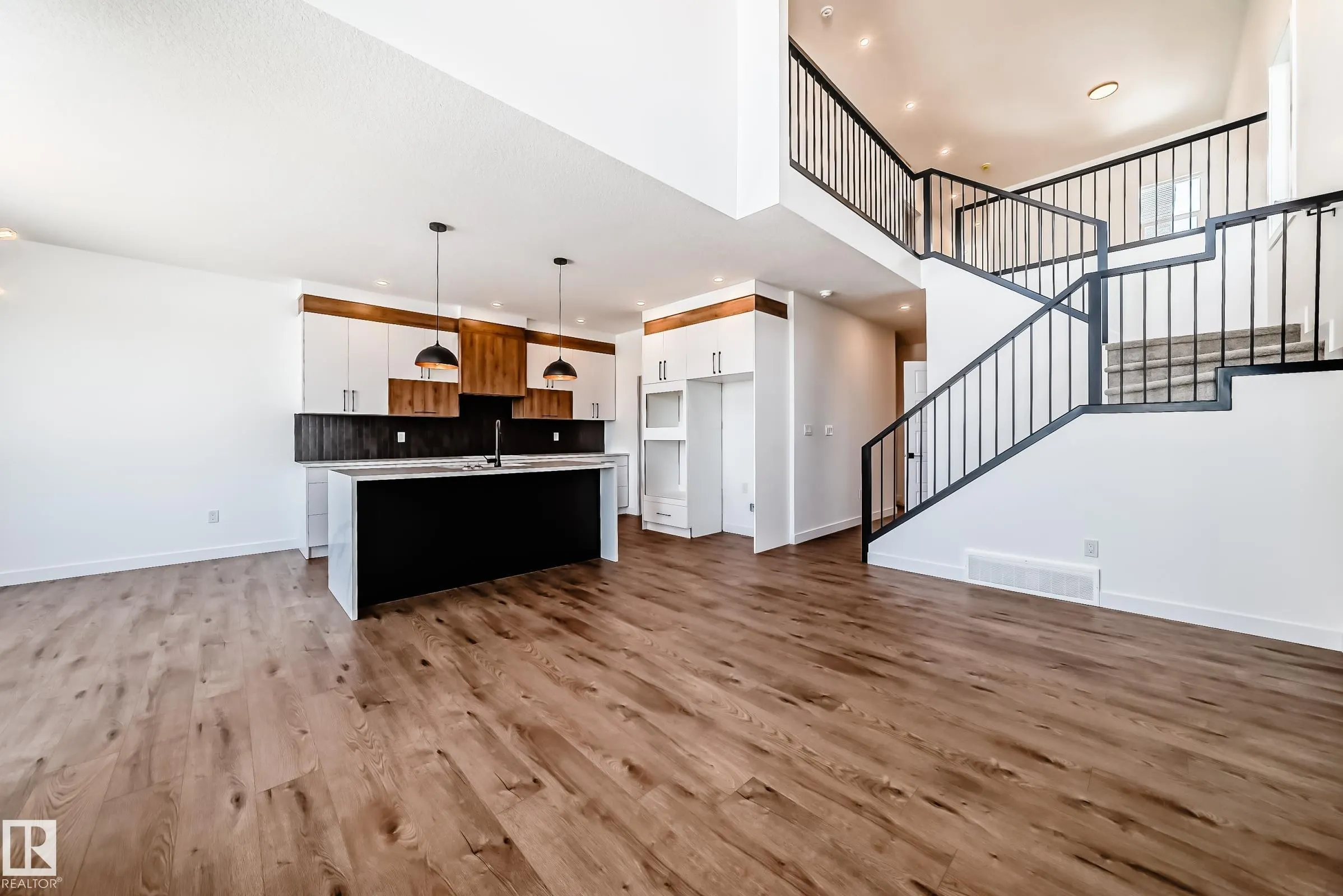 205 KETTYL Court