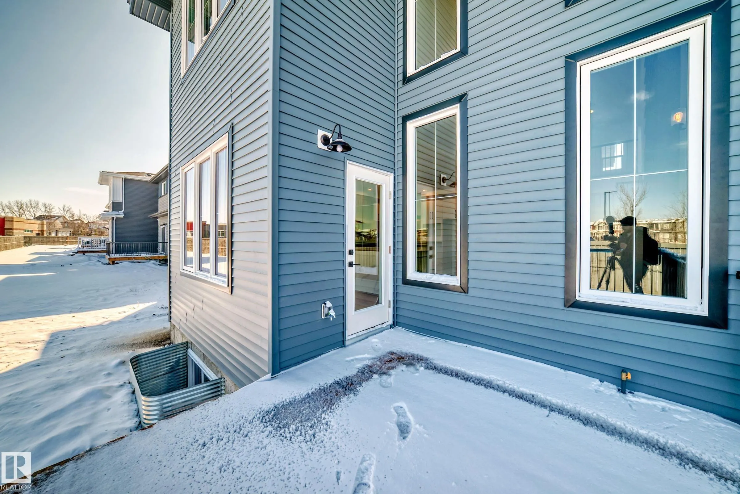 205 KETTYL Court