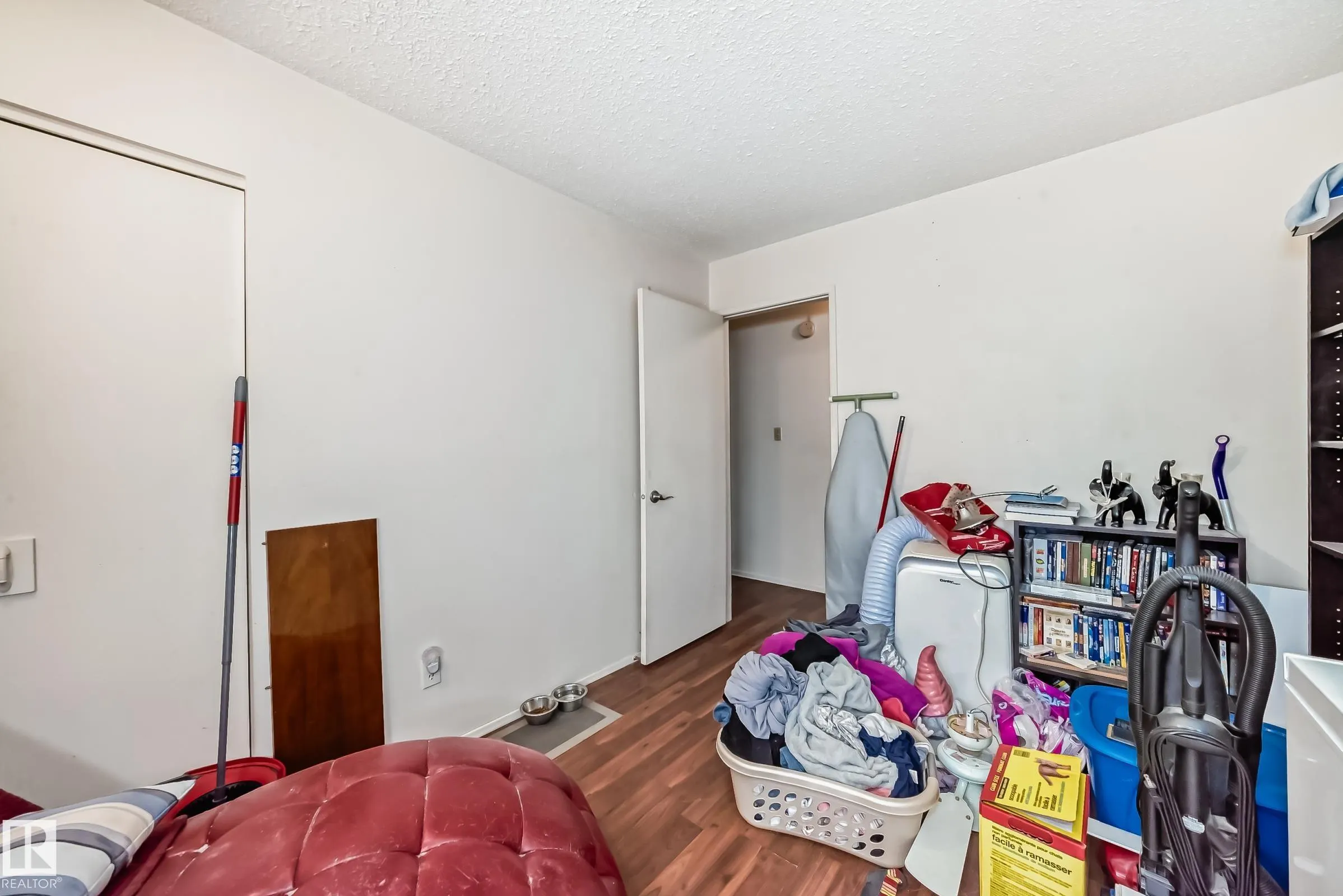1720 49A Street