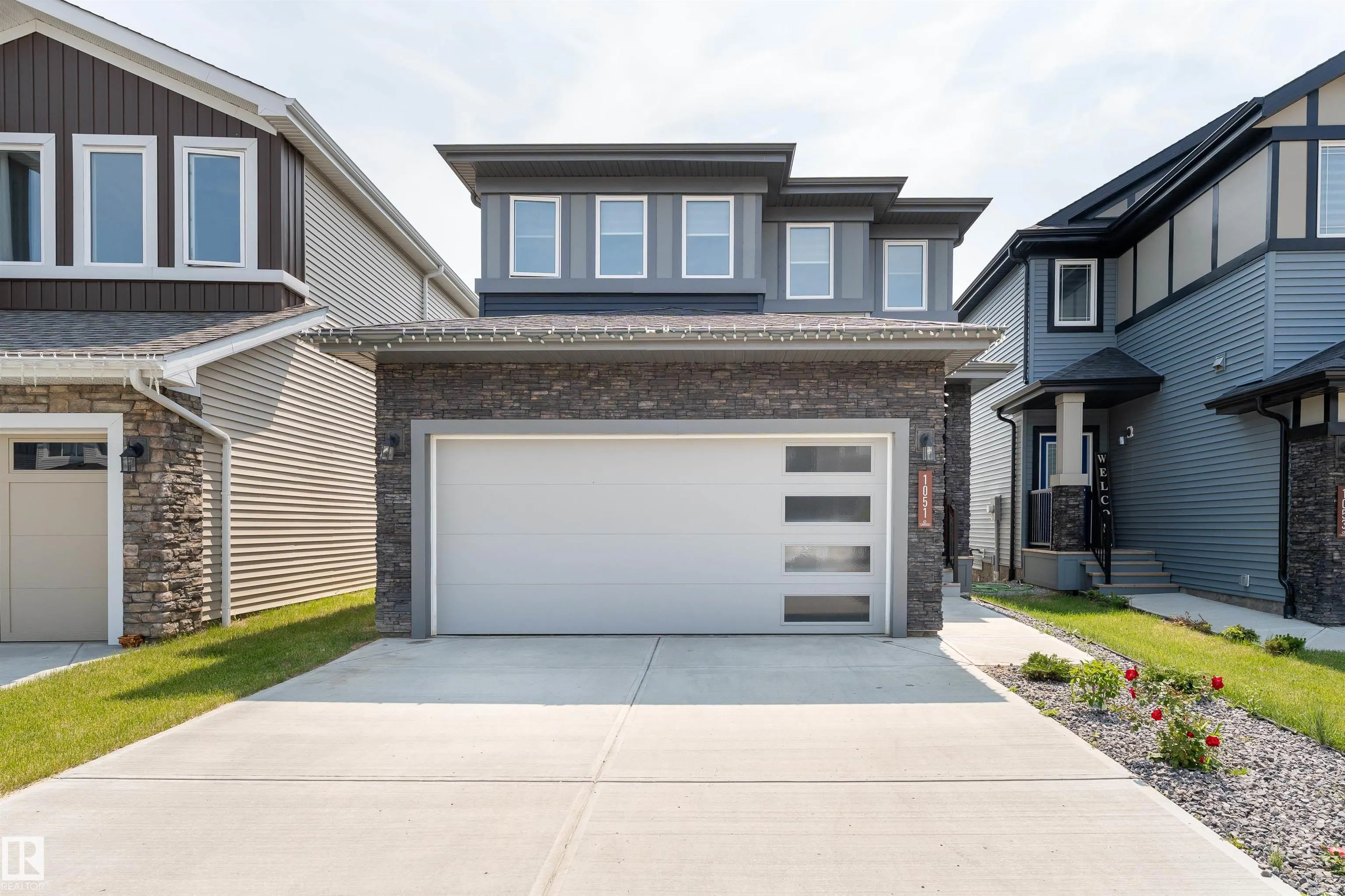 1051 CHRISTIE Vista
