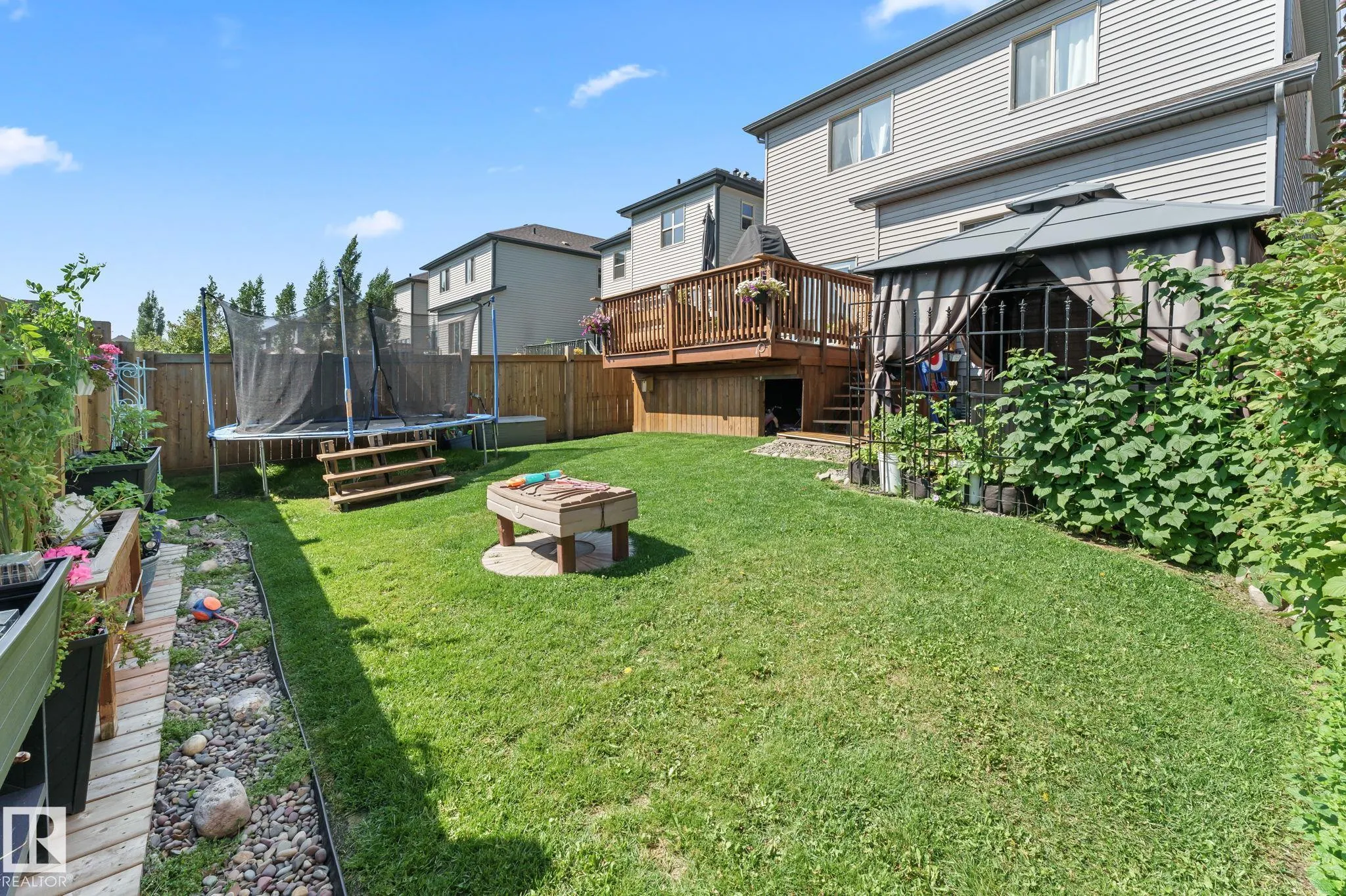 22 Garneau Gate