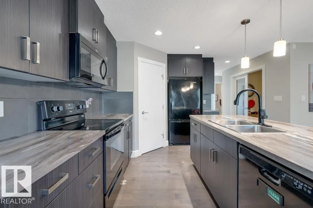 2366 WARE Crescent