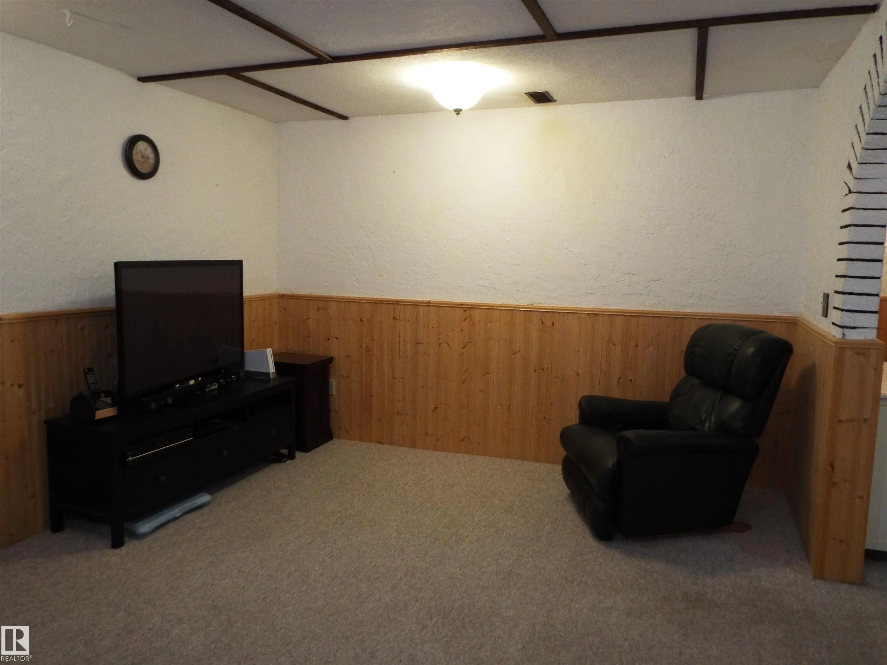 3614 CALEDONIA Drive
