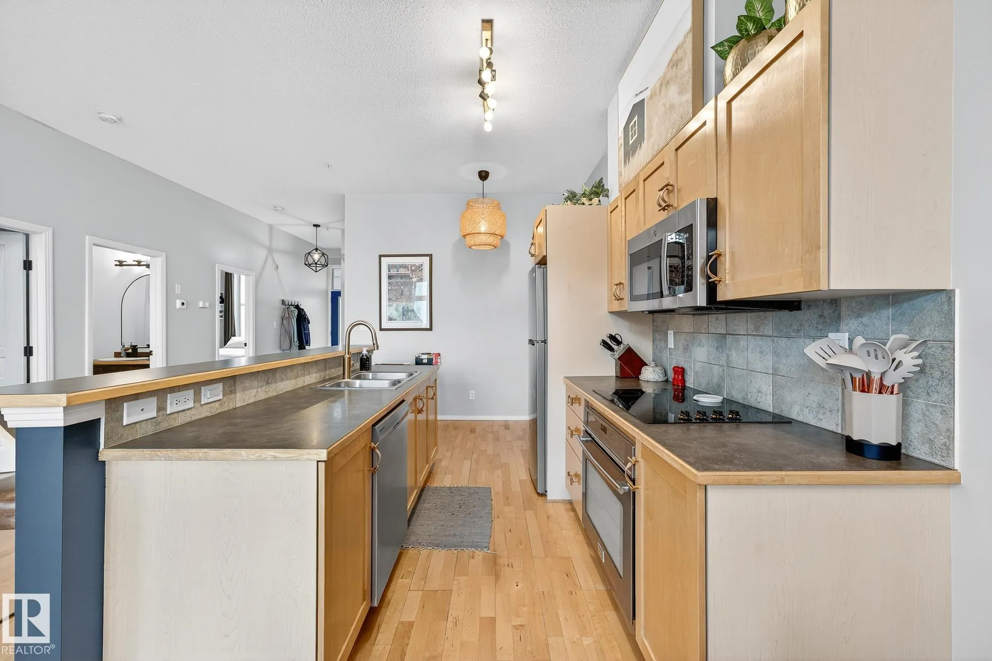 10407 122 Street