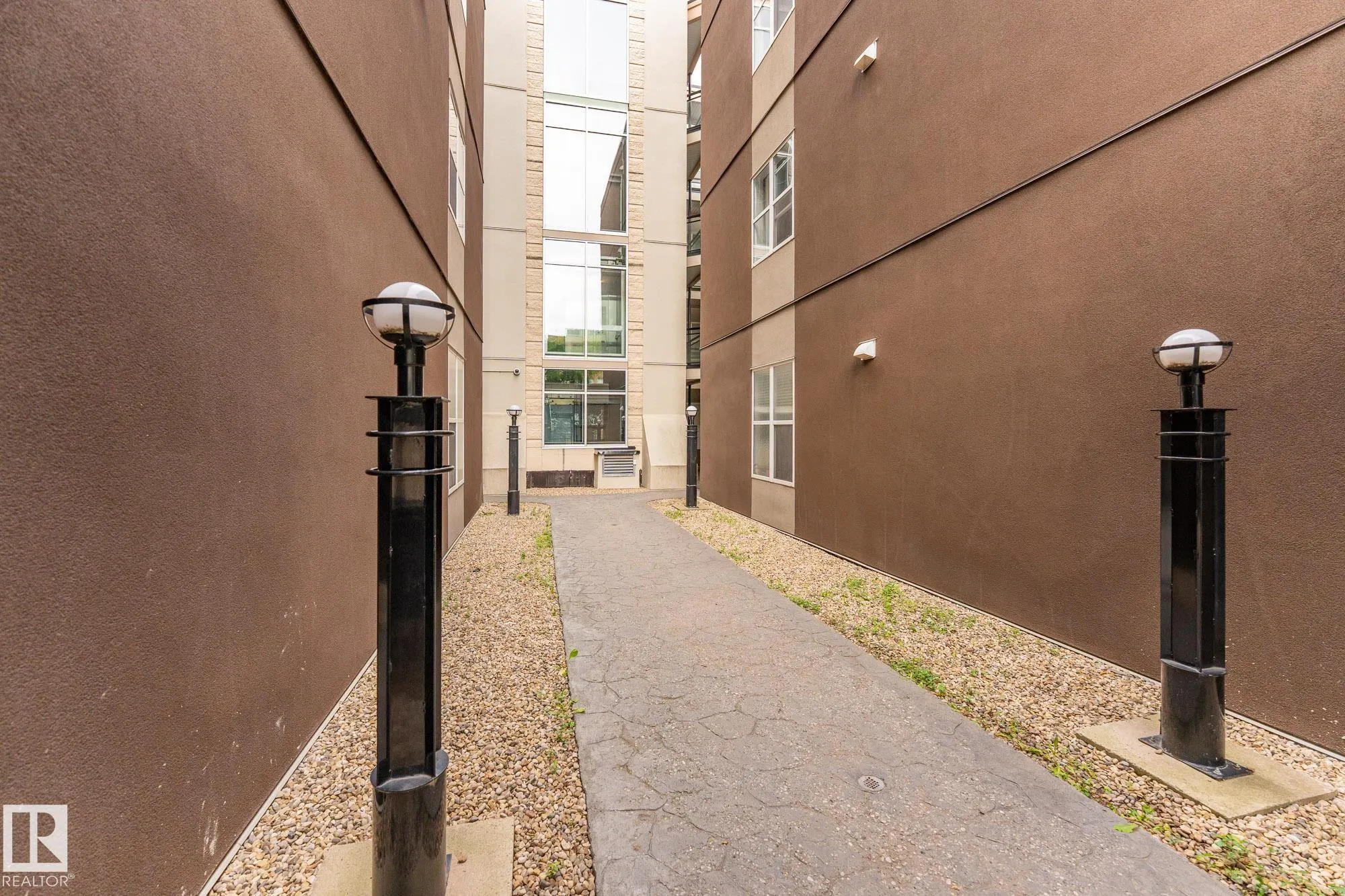 10407 122 Street