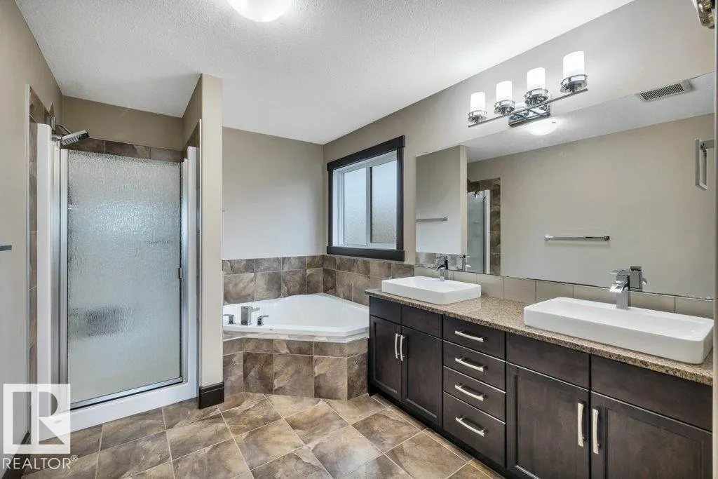 3015 Winspear Common