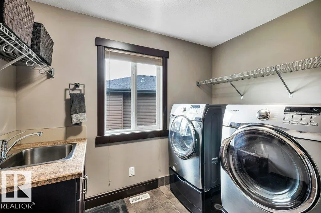 3015 Winspear Common