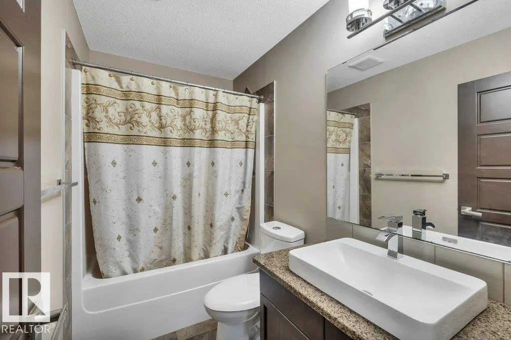 3015 Winspear Common